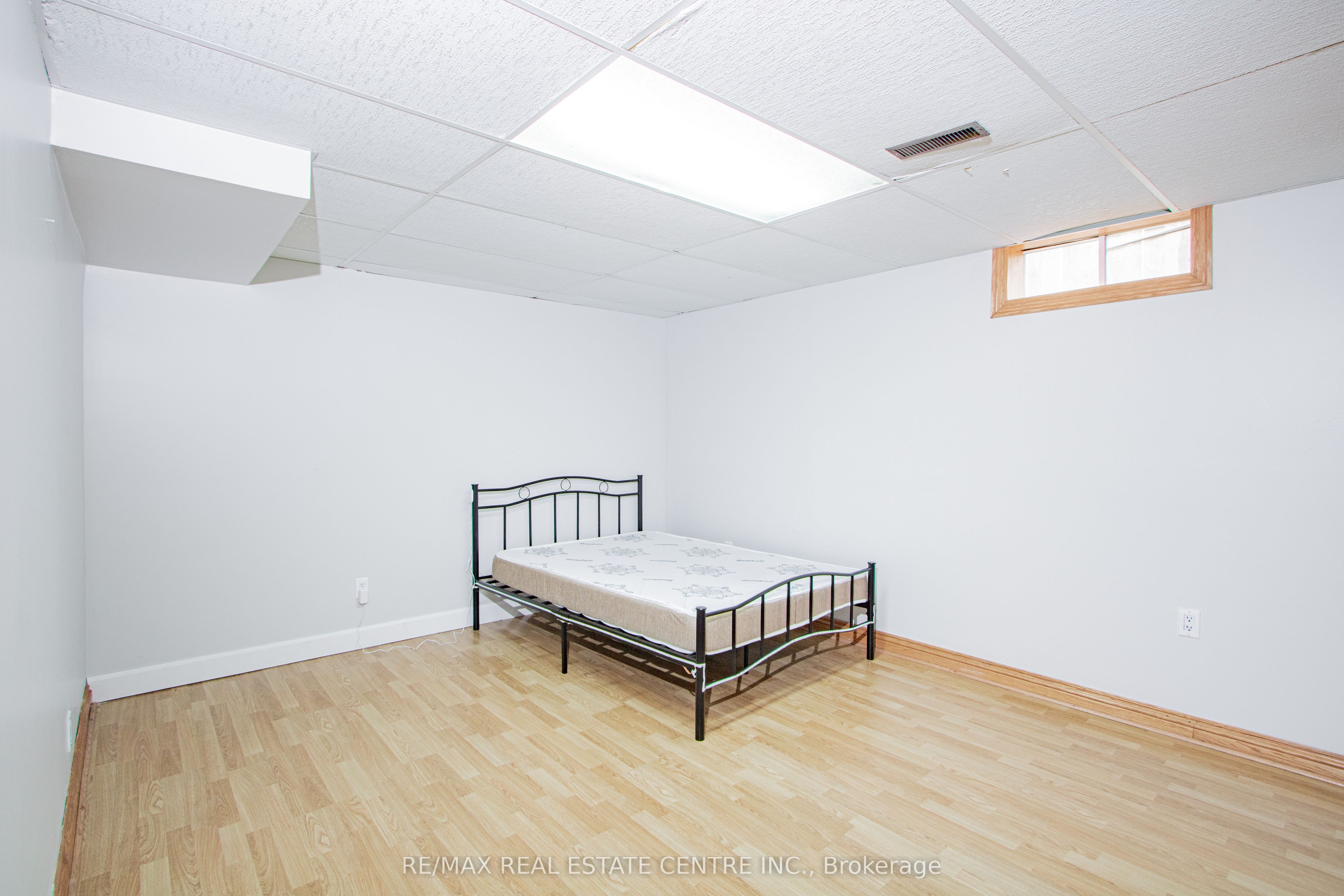 50 Ambleside Drive Property Photo 38