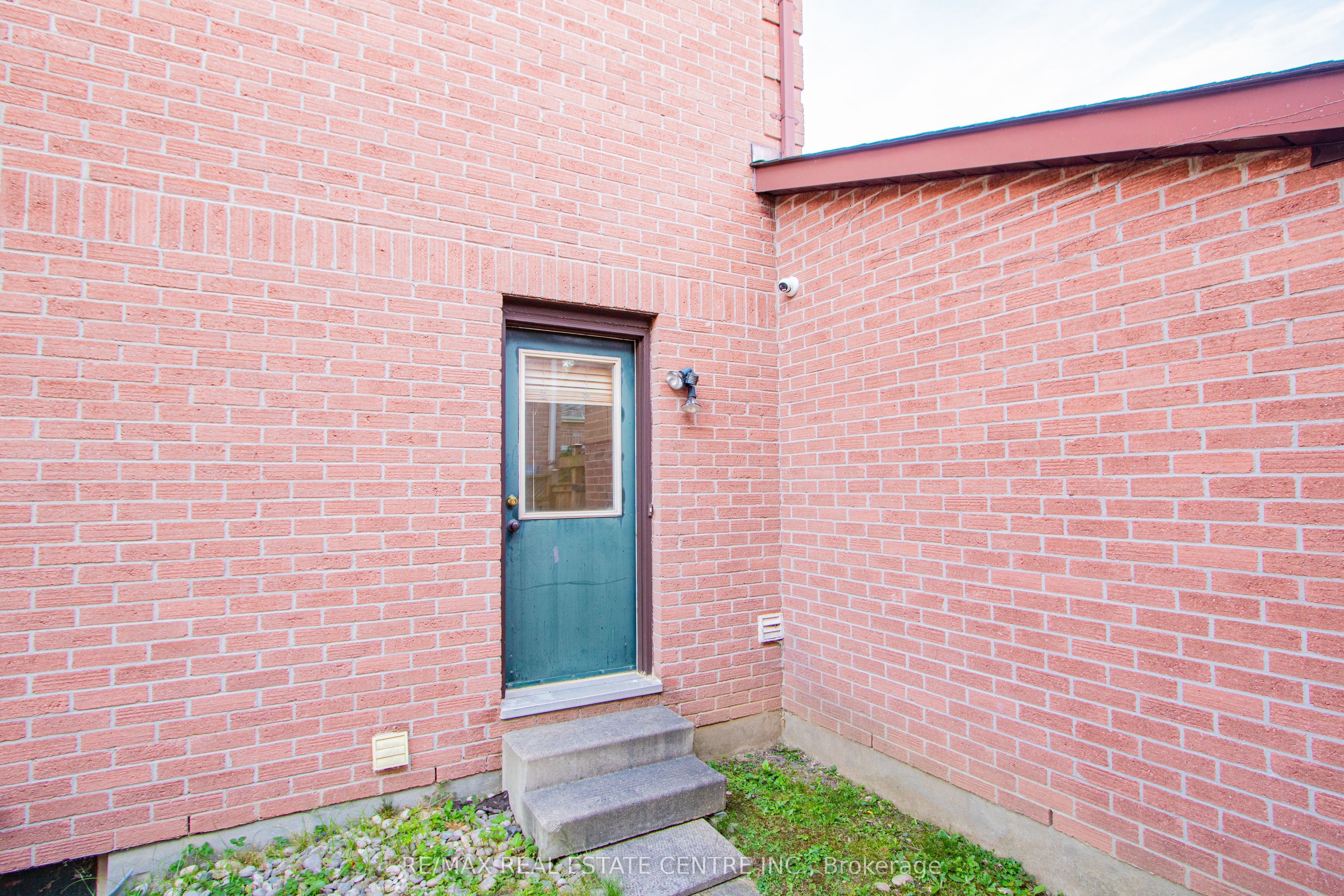 50 Ambleside Drive Property Photo 45