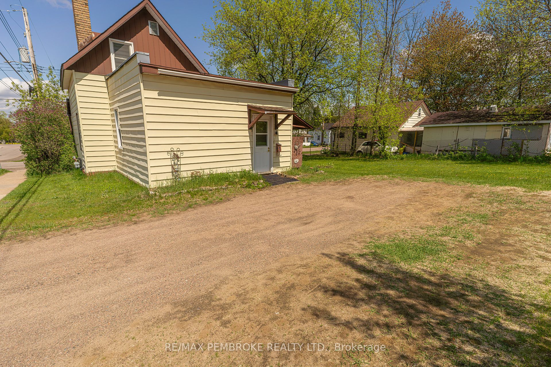 1110 Bronx Street Property Photo 7