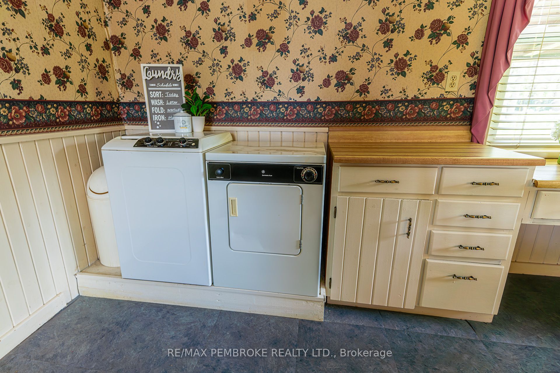 1110 Bronx Street Property Photo 12