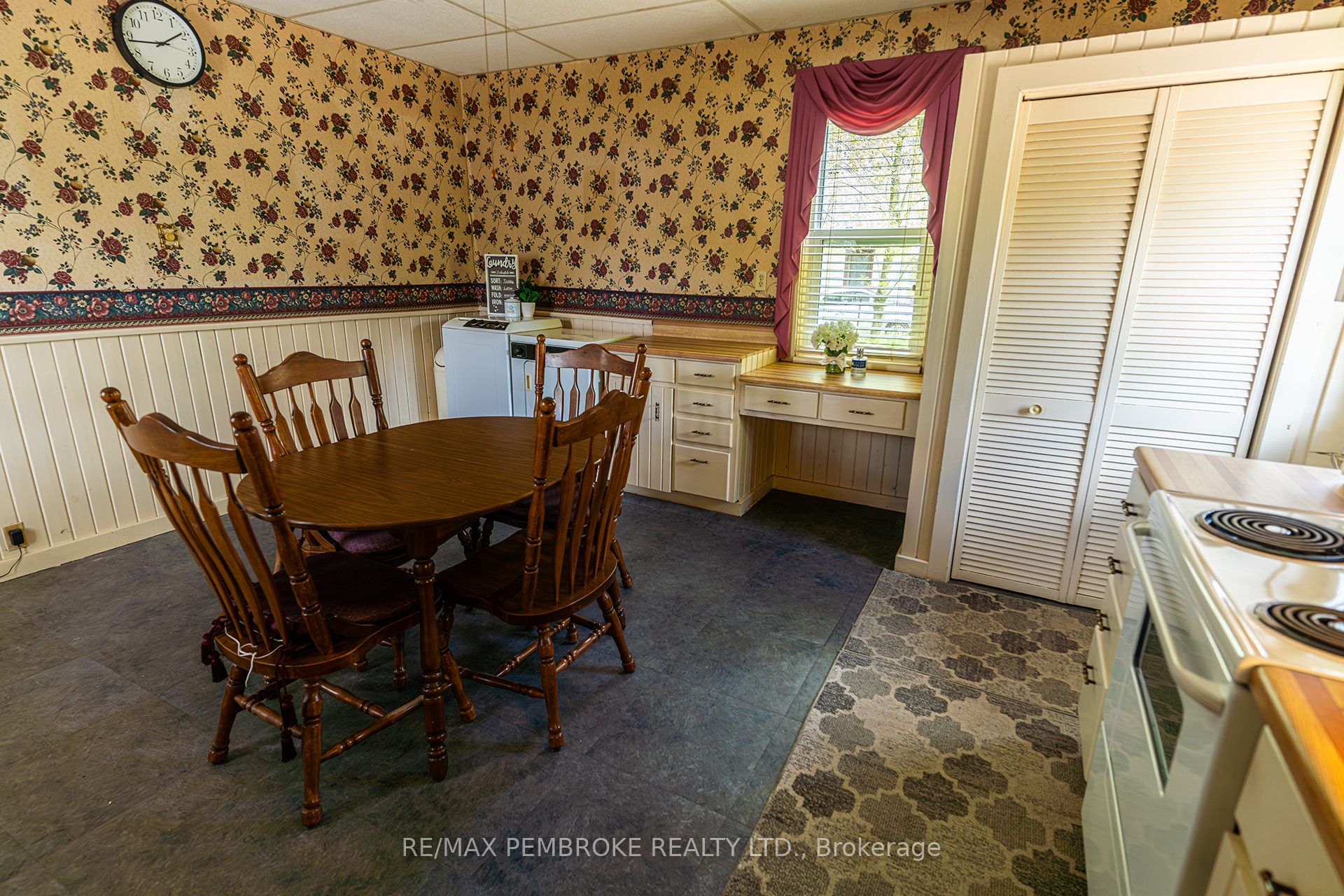 1110 Bronx Street Property Photo 13