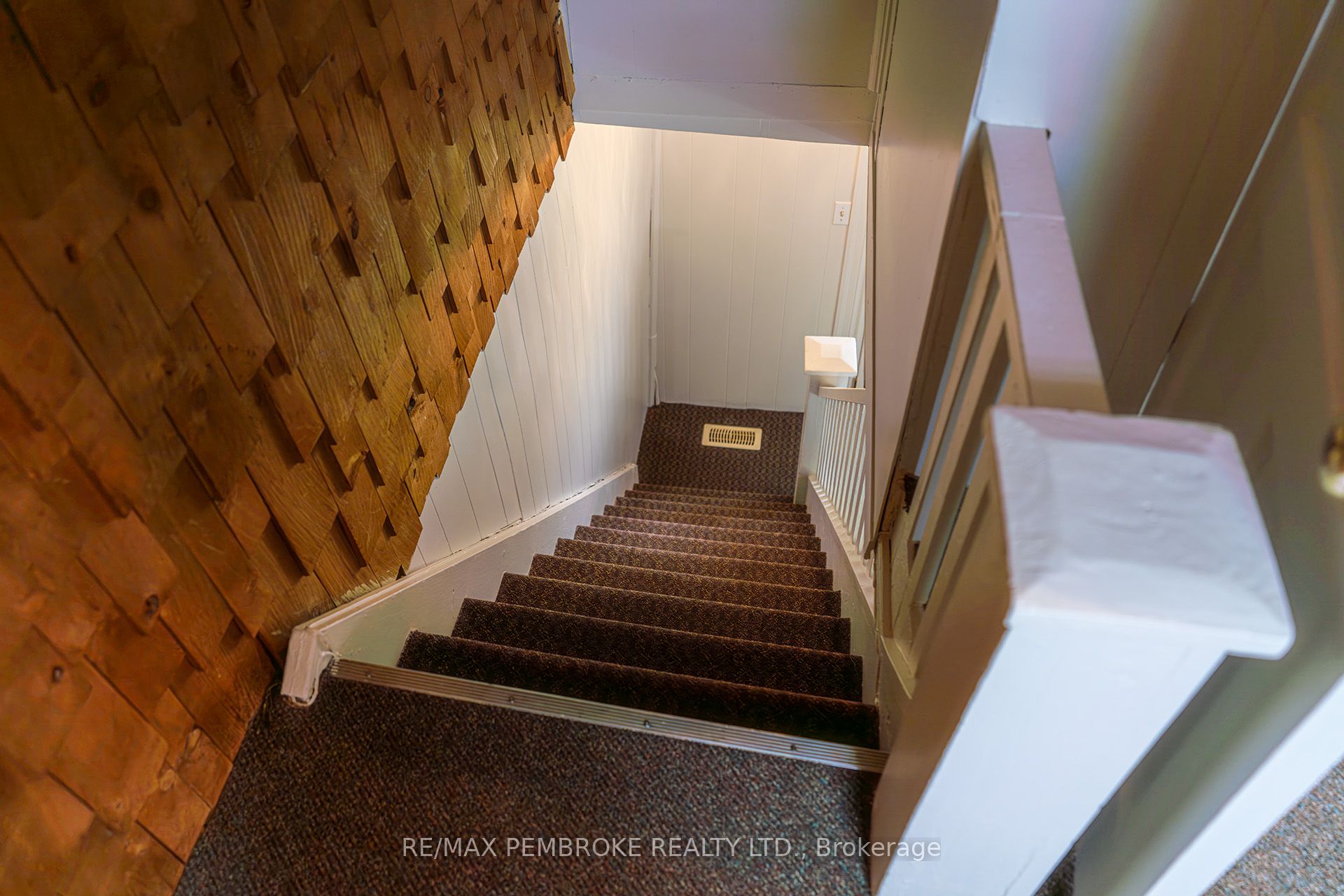 1110 Bronx Street Property Photo 15