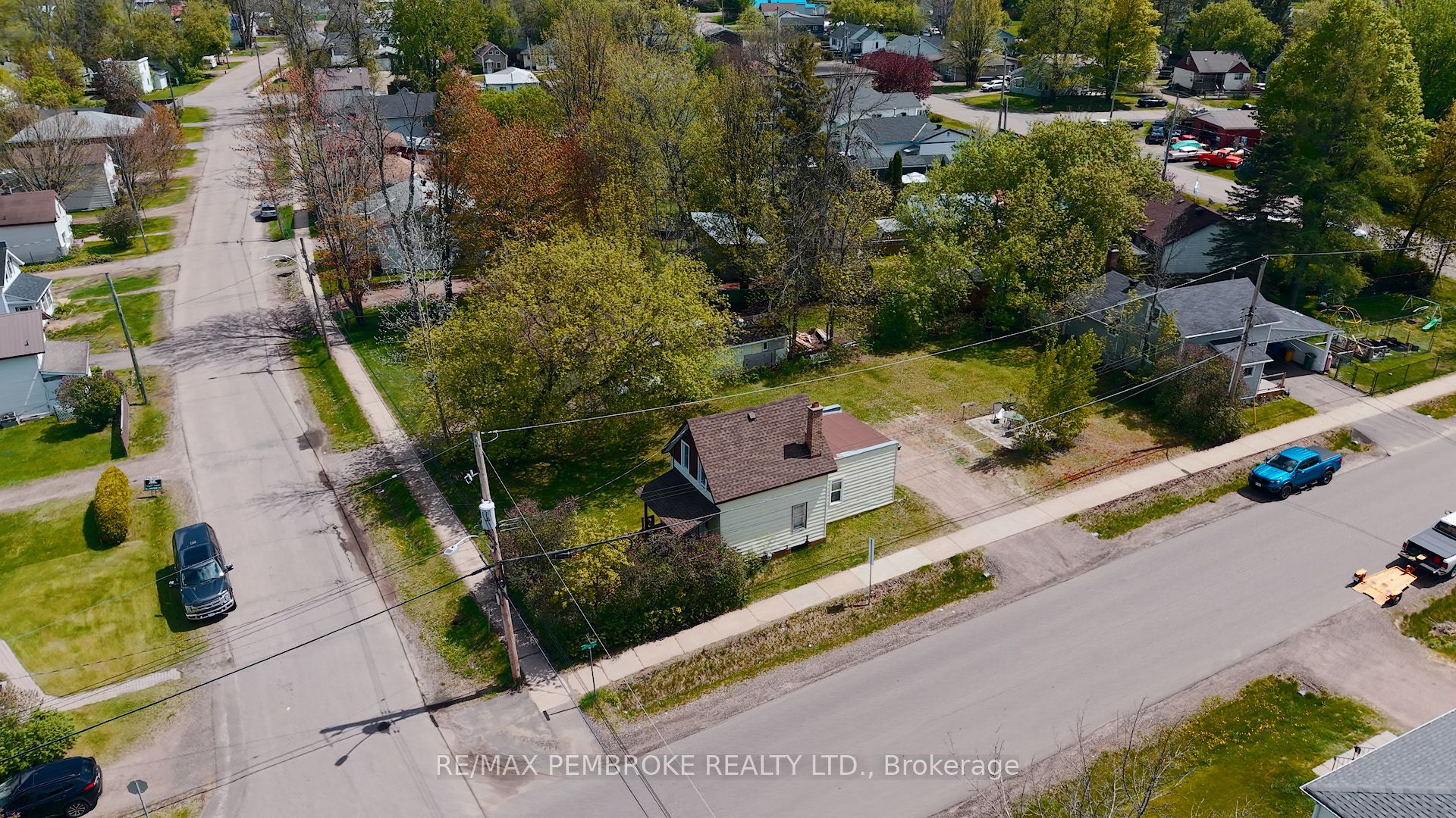 1110 Bronx Street Property Photo 23