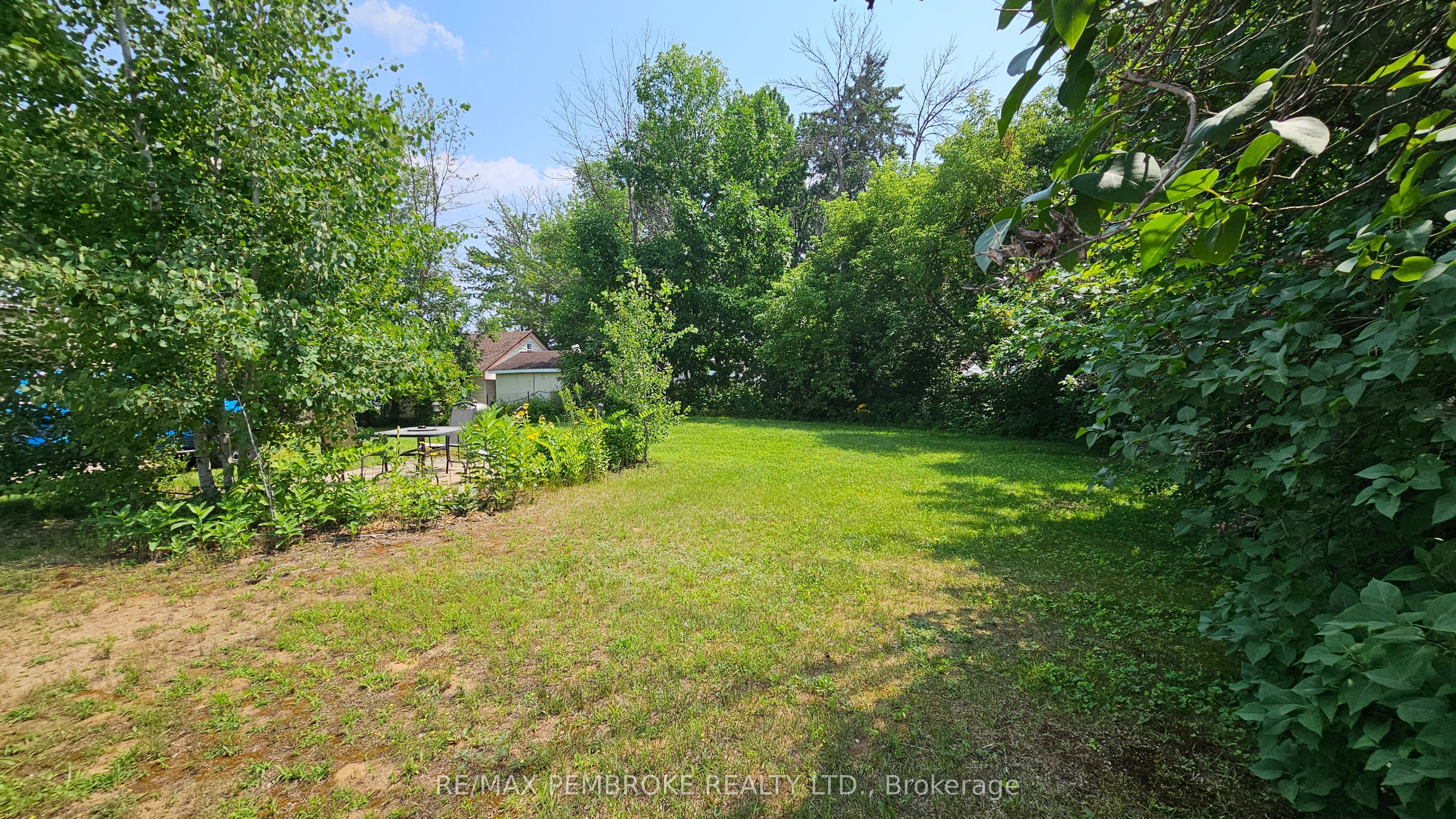 1110 Bronx Street Property Photo 28