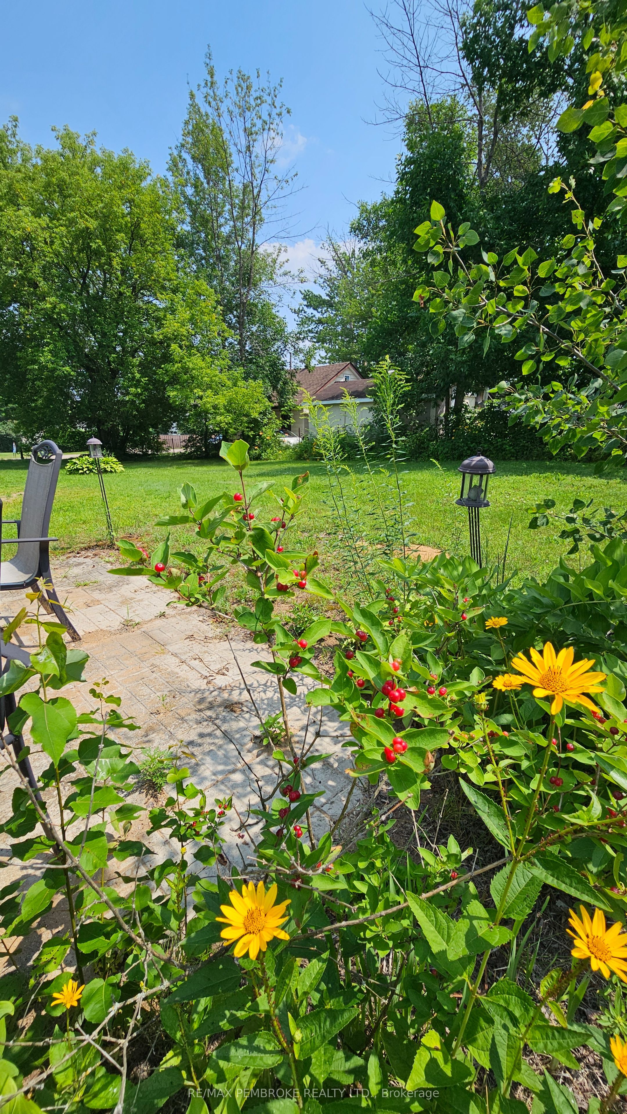 1110 Bronx Street Property Photo 30