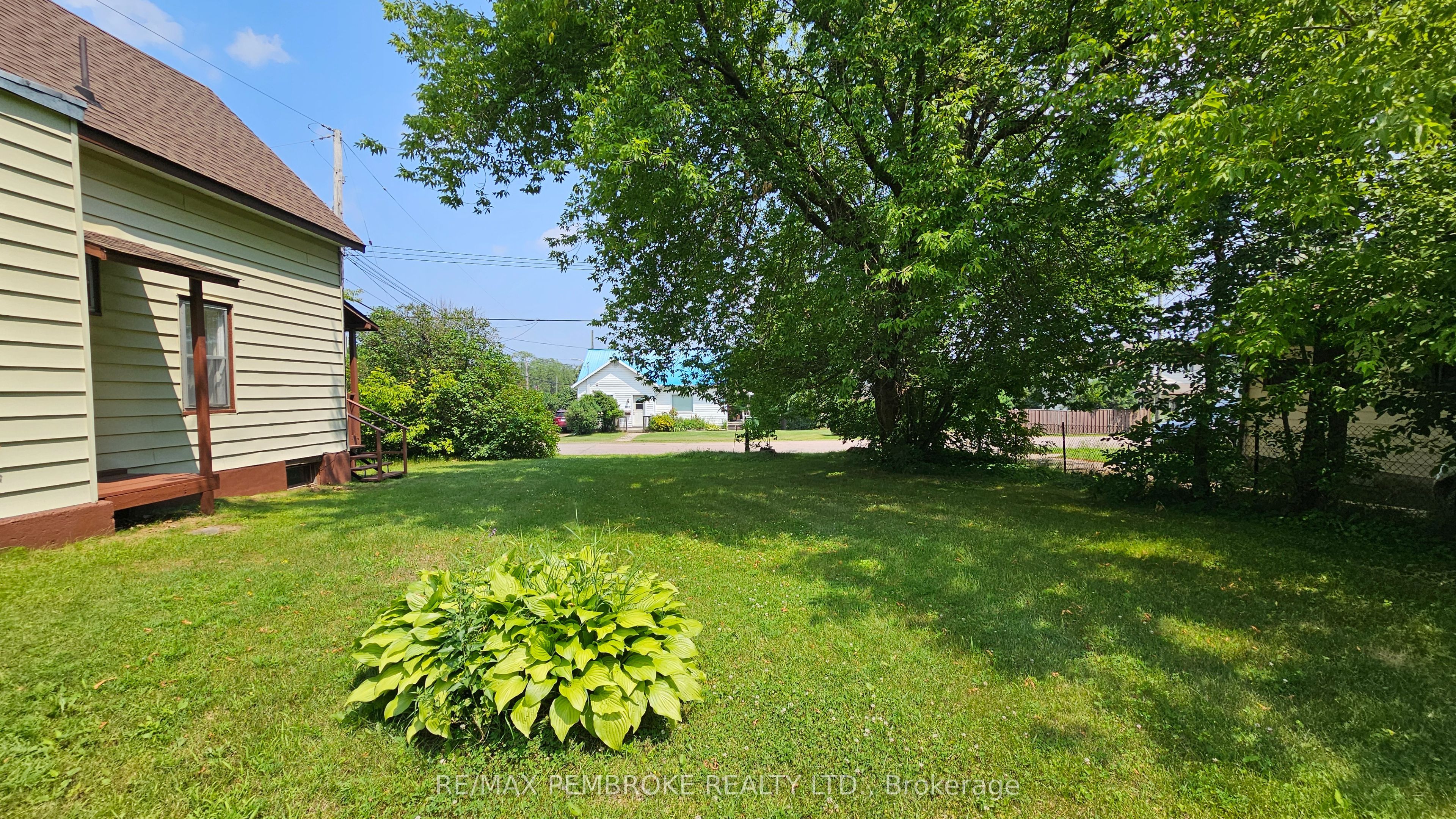 1110 Bronx Street Property Photo 33