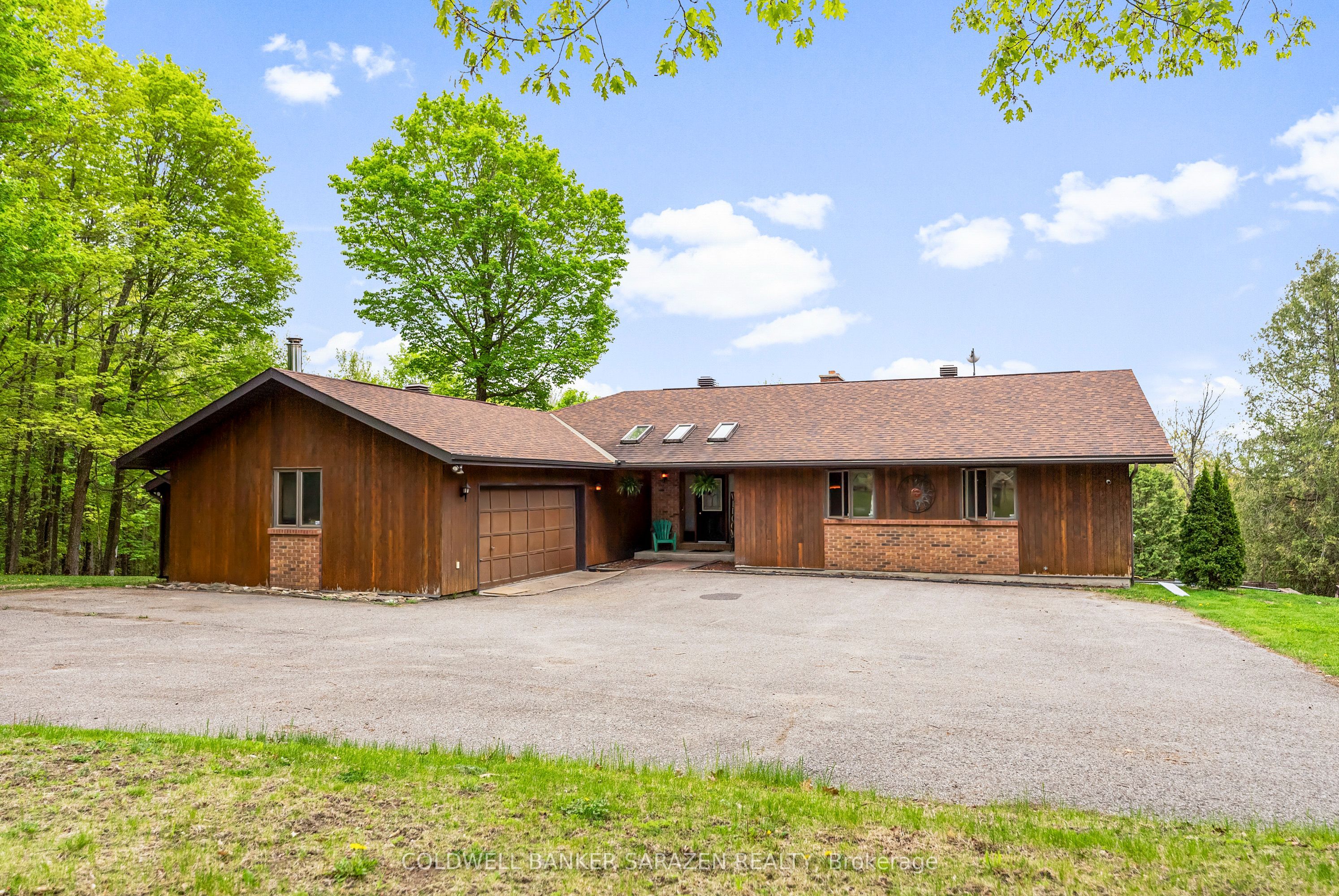1437 Usborne Street Property Photo 1