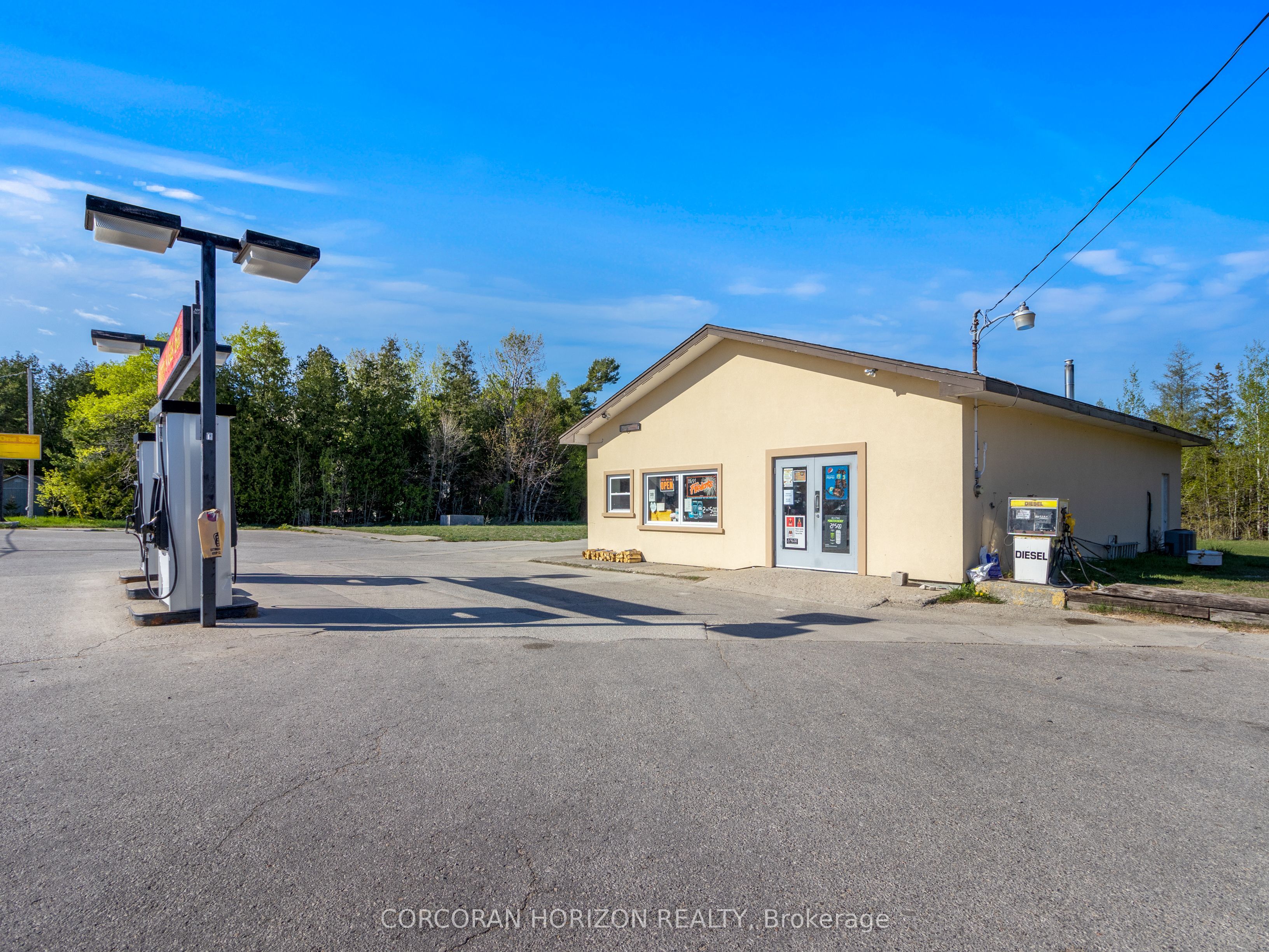 7384 Highway 6 Property Photo 7