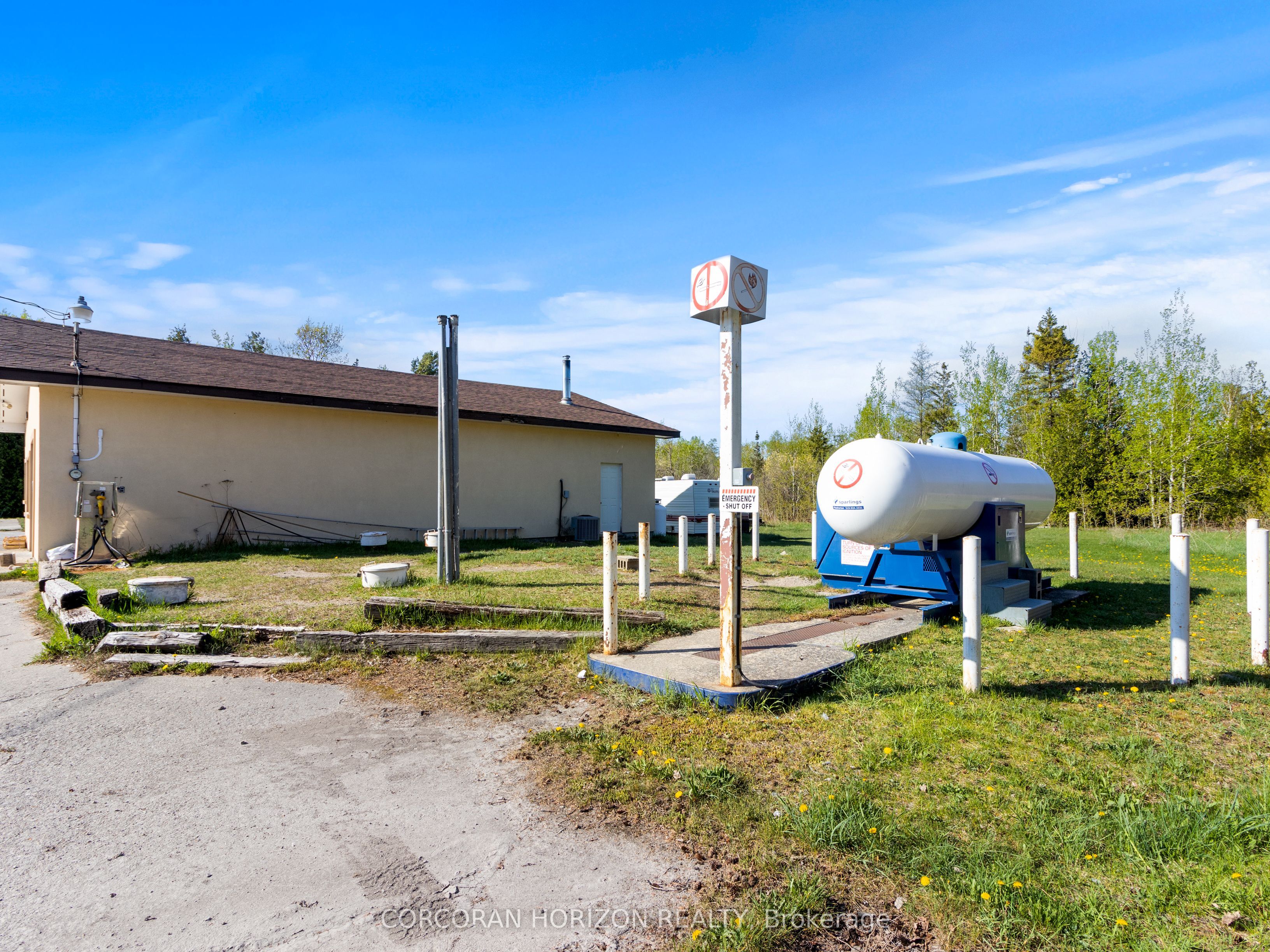 7384 Highway 6 Property Photo 8