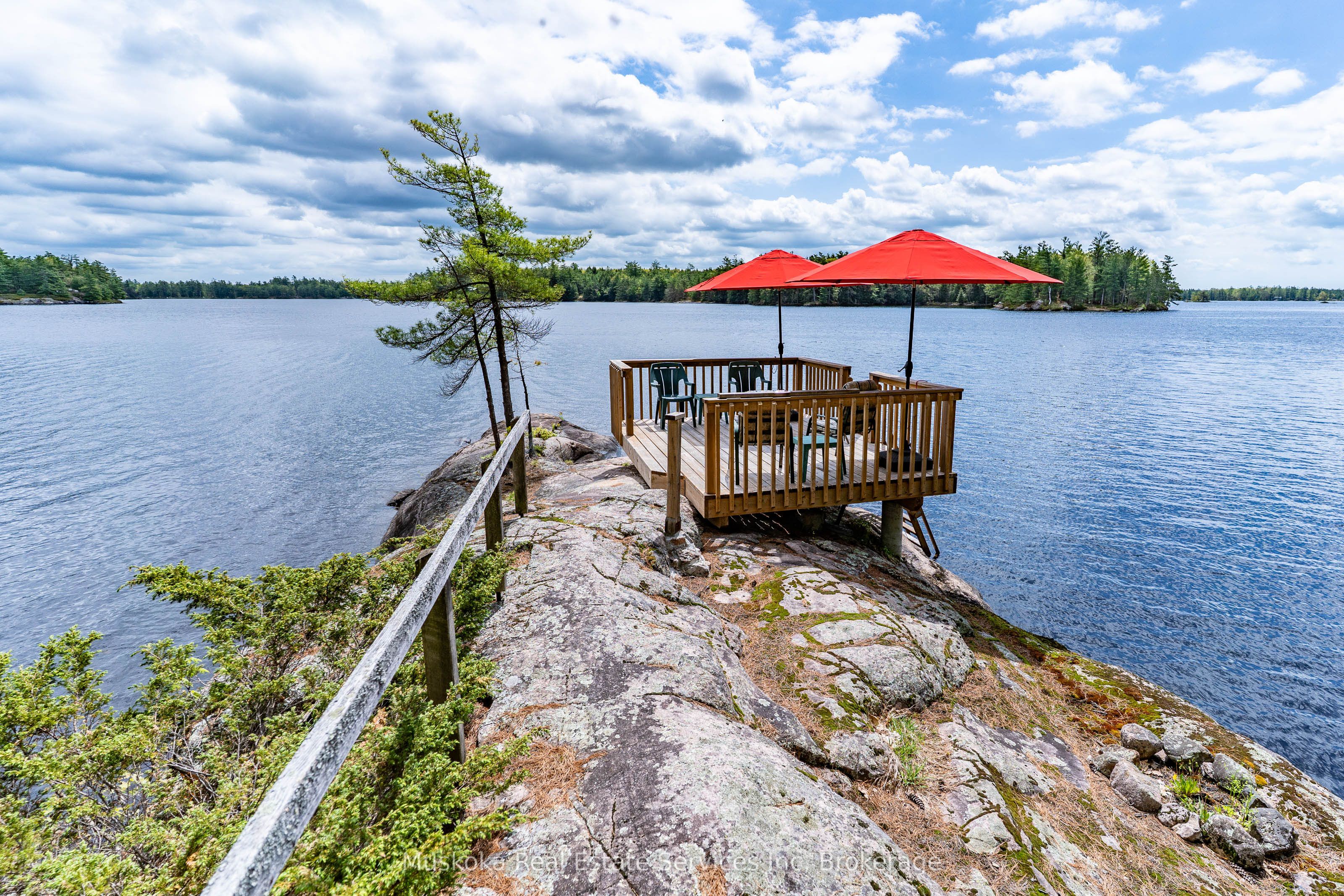 620 Kahshe Lake N/a Property Photo 1