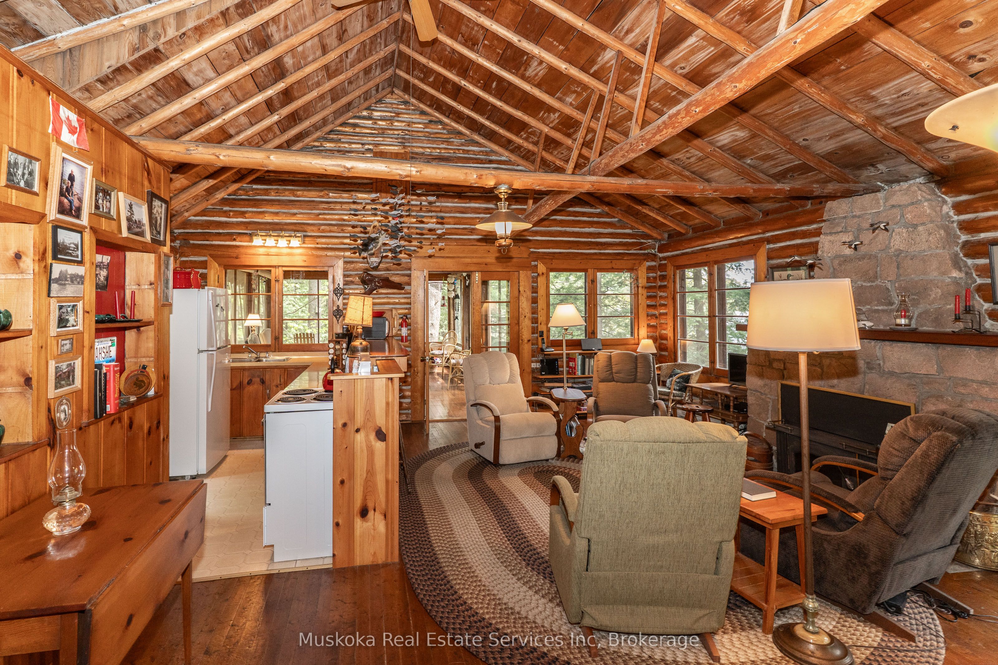 620 Kahshe Lake N/a Property Photo 2