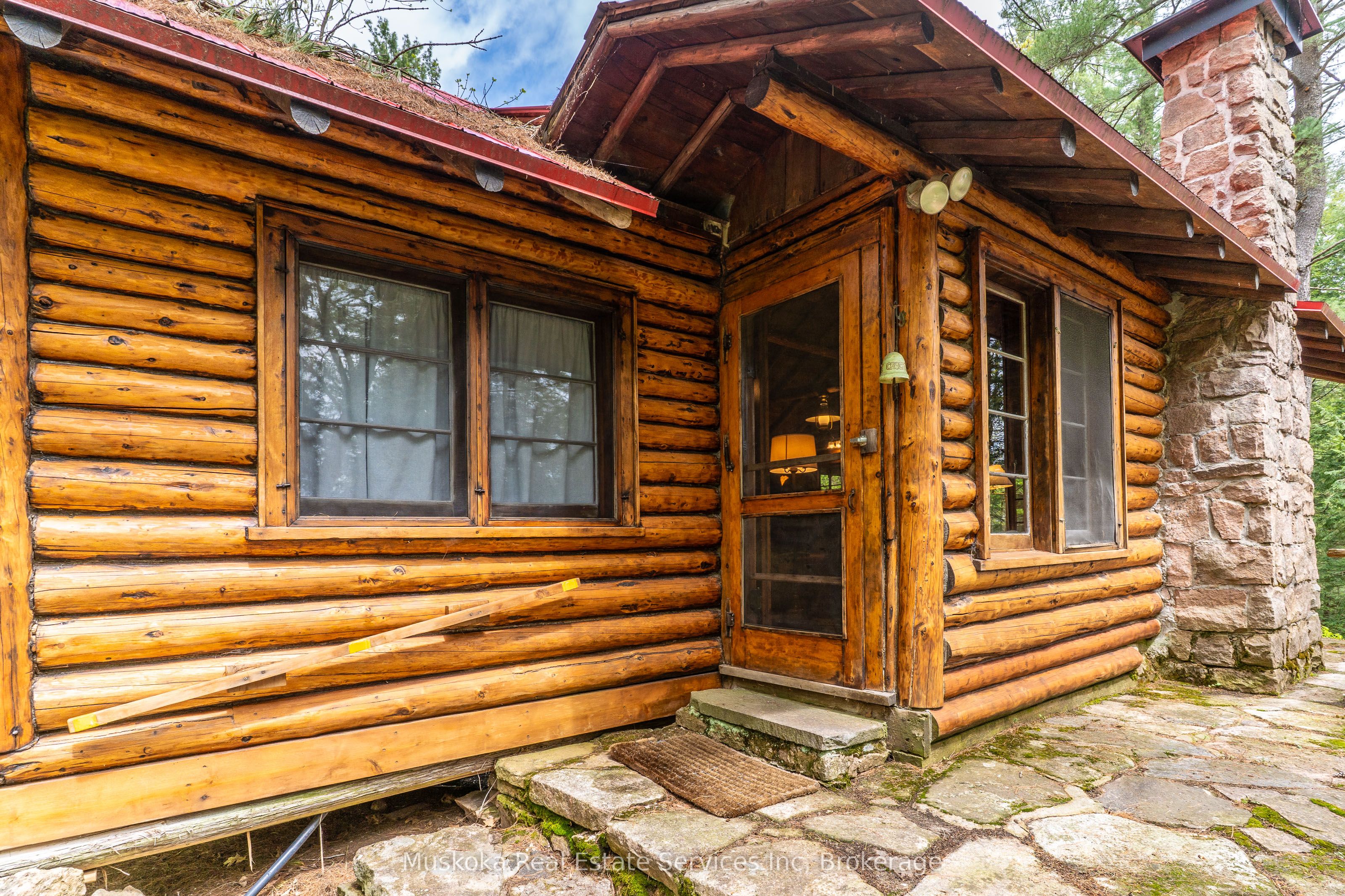 620 Kahshe Lake N/a Property Photo 5