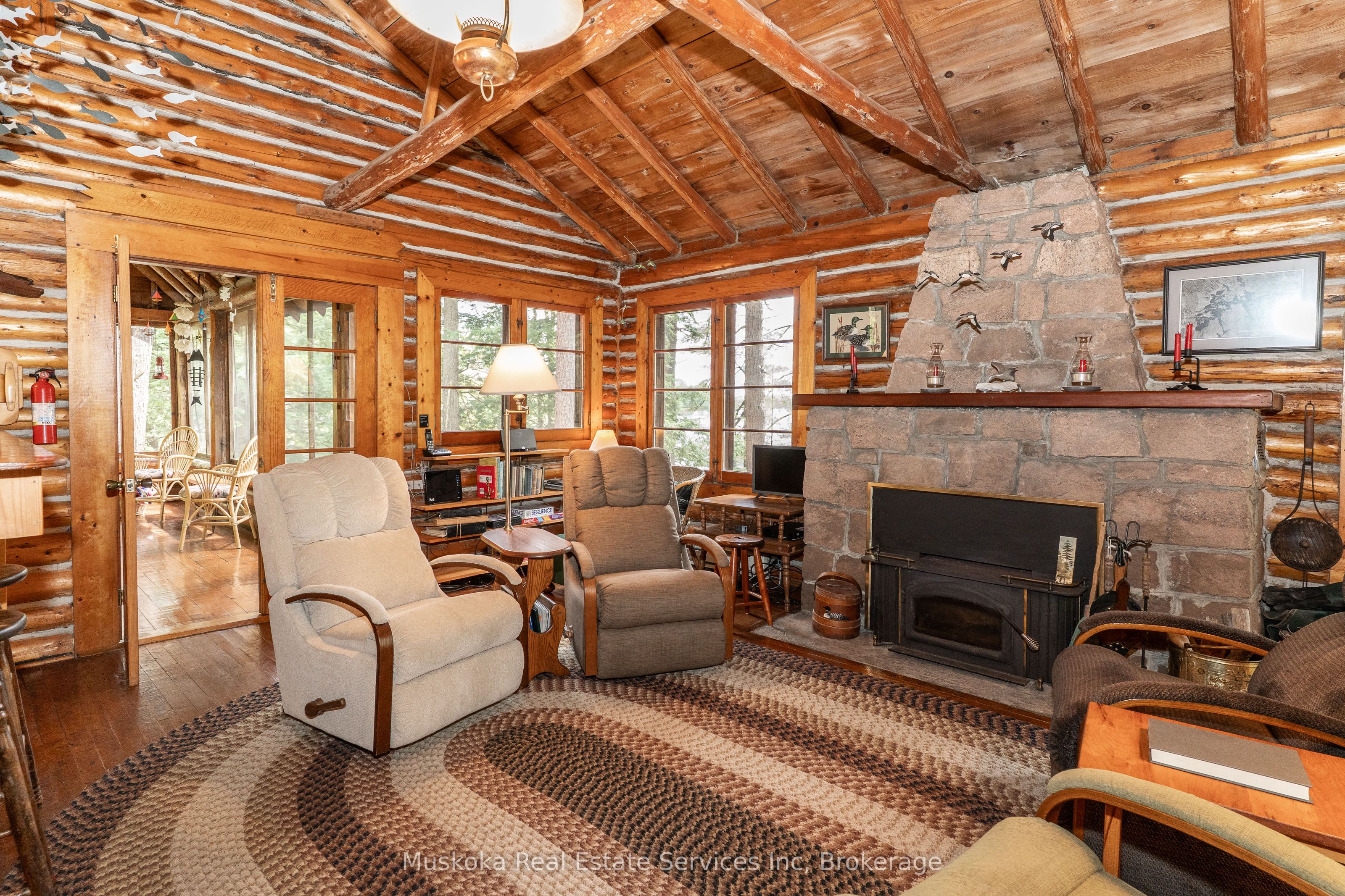 620 Kahshe Lake Property Photo