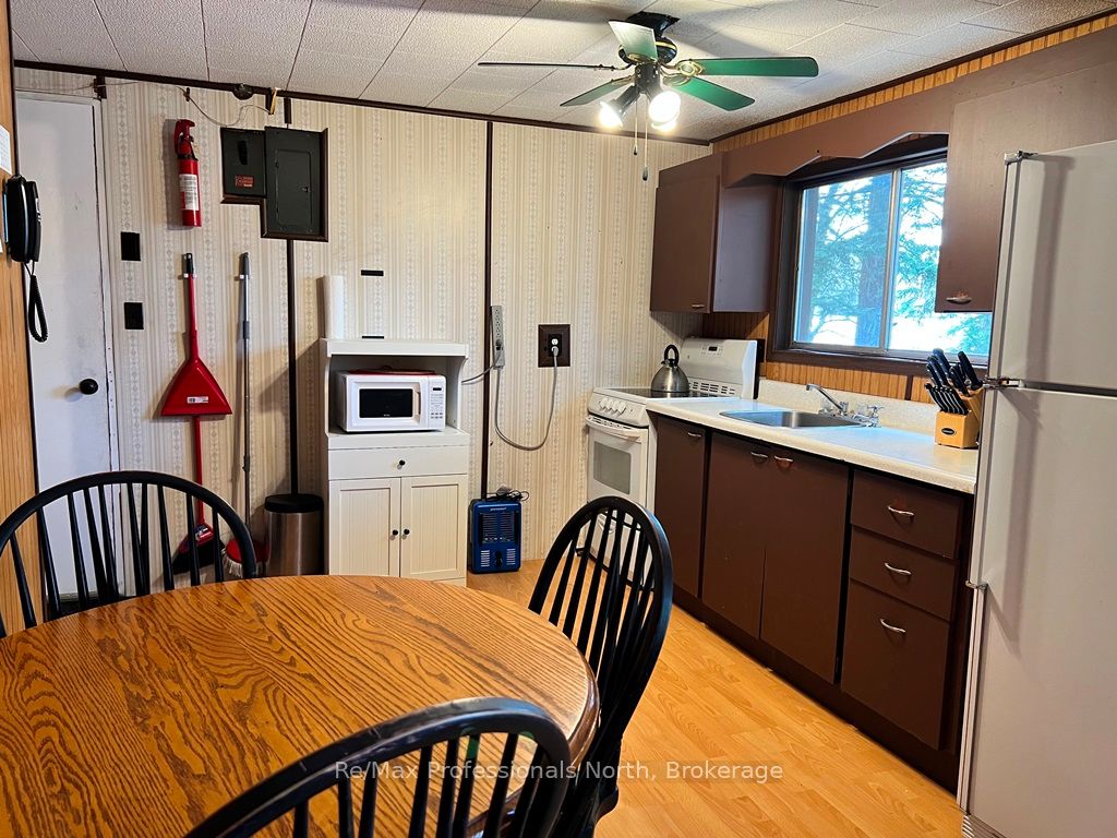1097 Corylus Lane Property Photo 2