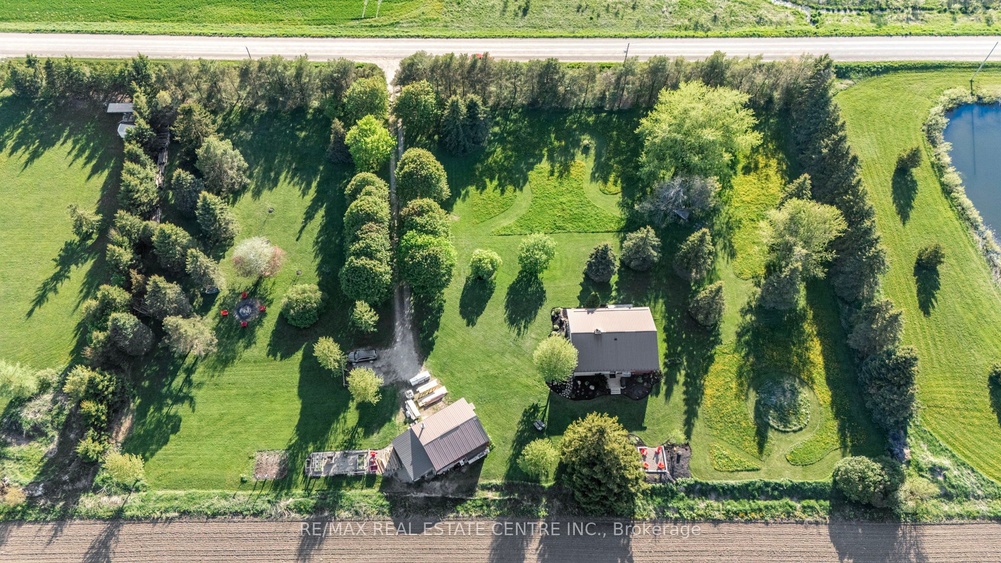 74019 24 - 25 Side Road Property Photo 3