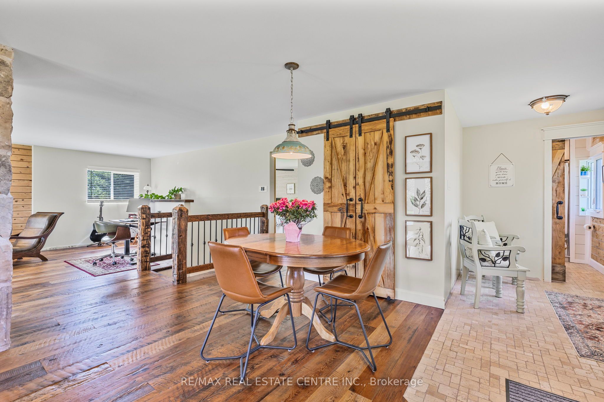 74019 24 - 25 Side Road Property Photo 7