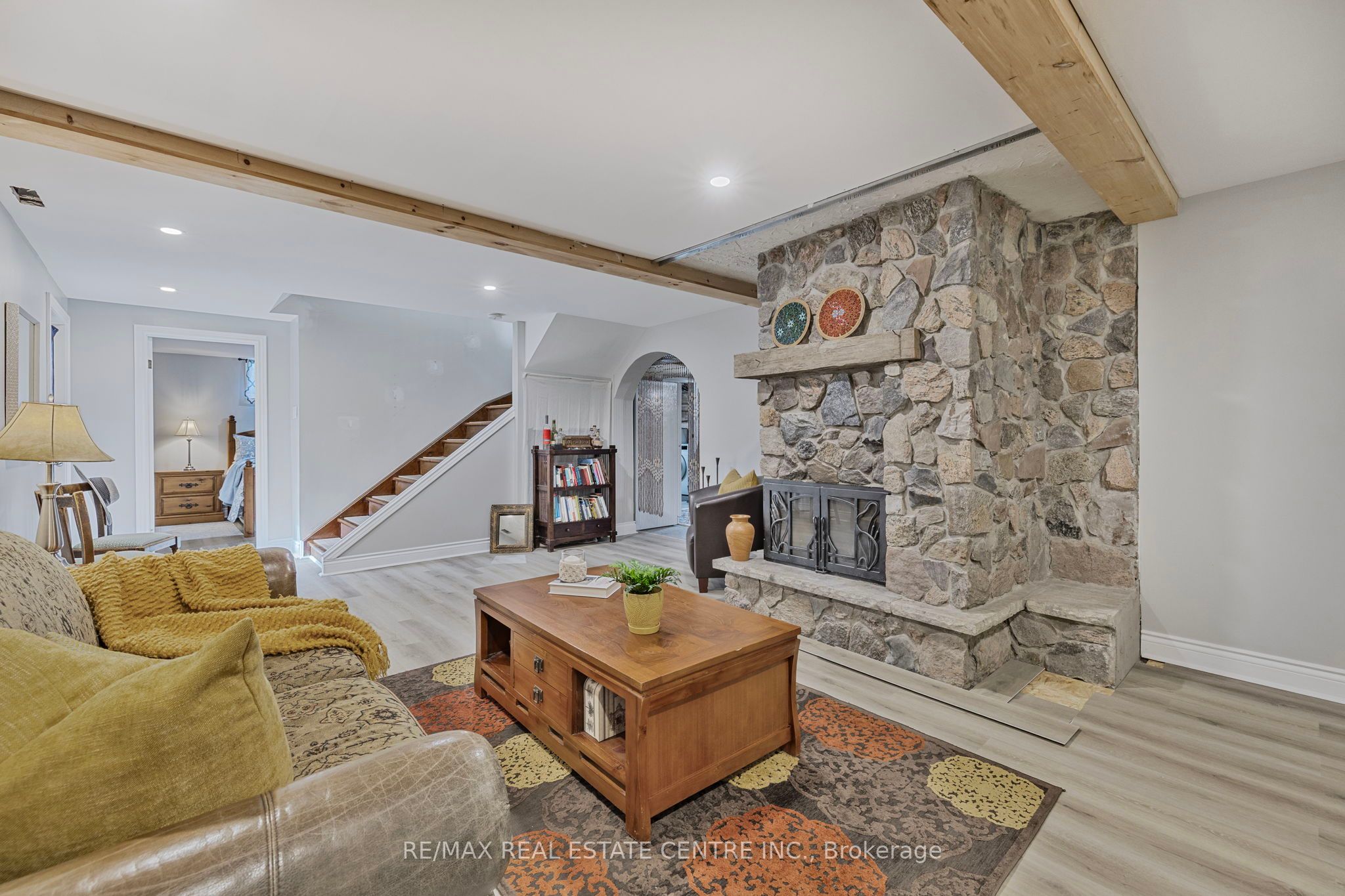 74019 24 - 25 Side Road Property Photo 36