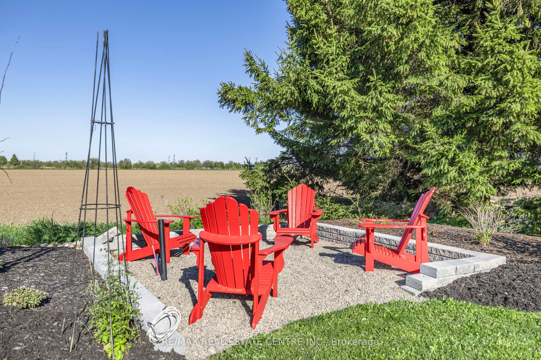 74019 24 - 25 Side Road Property Photo 42