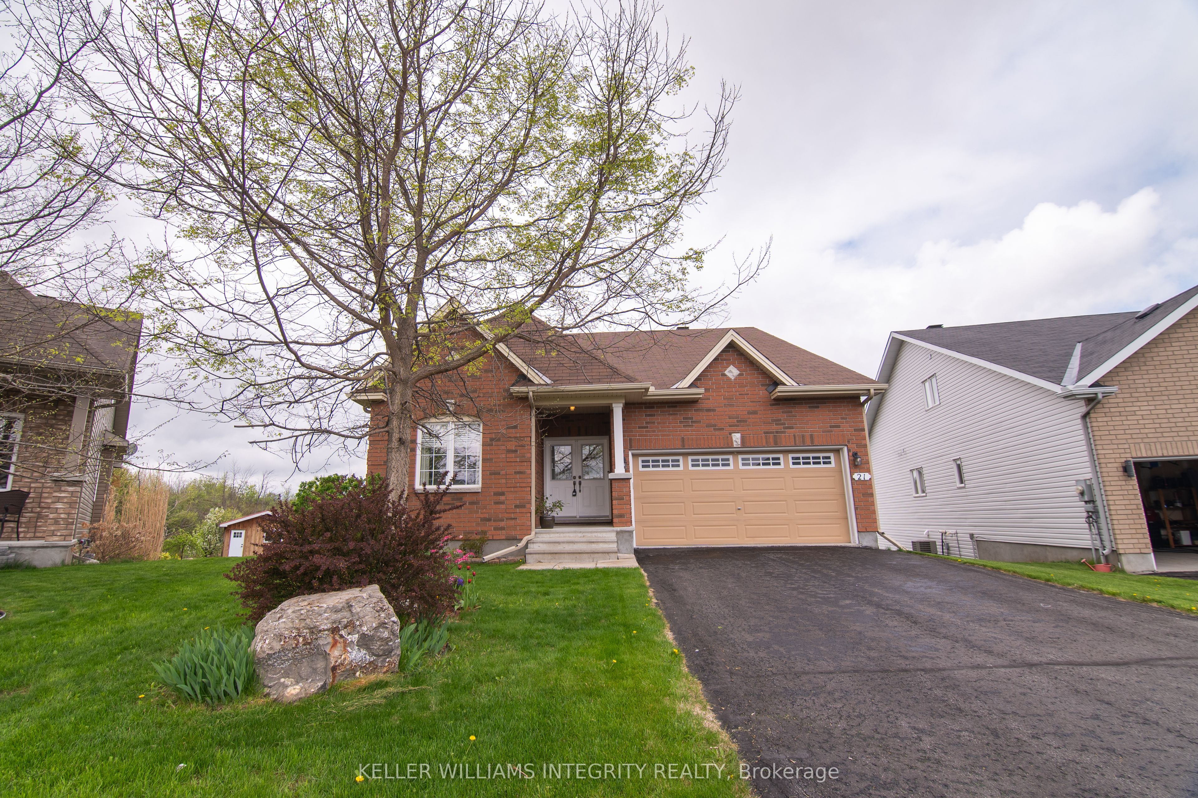 21 Edward Vince Evans Court Property Photo 1