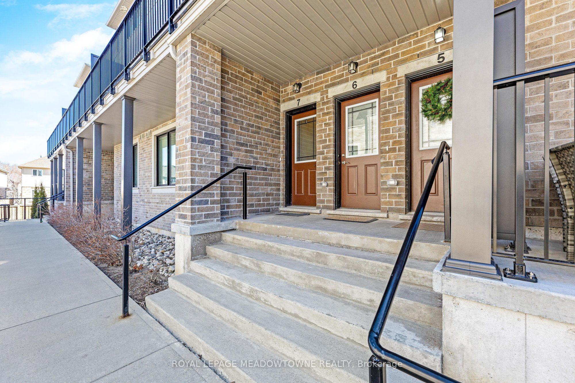 #7 - 107 Westra Drive Property Photo