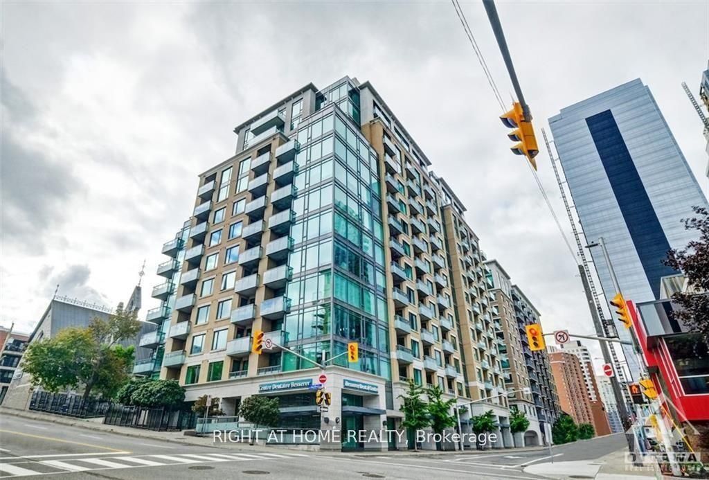 #404 - 238 Besserer Street Property Photo
