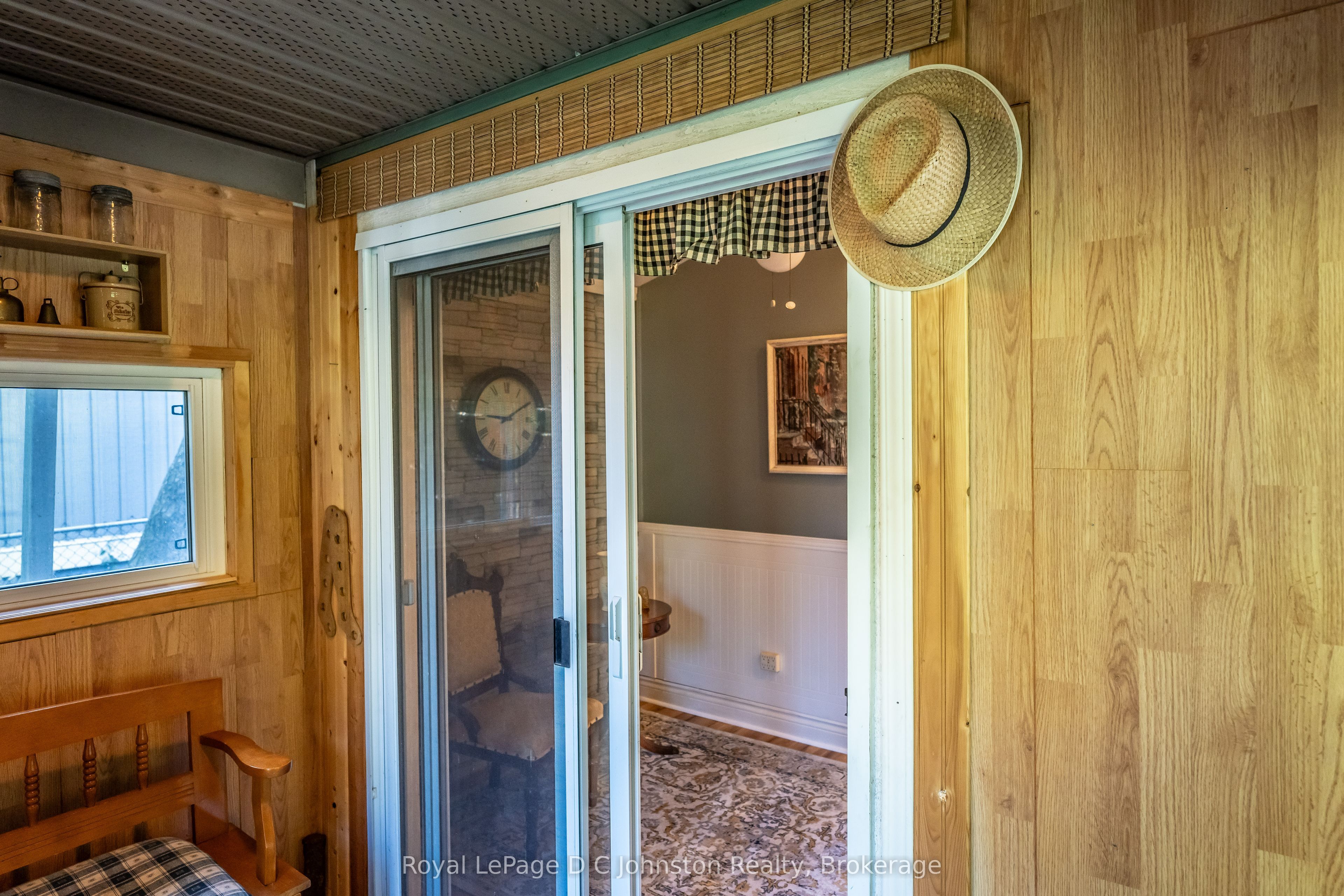 62 Grey Street N Property Photo 13