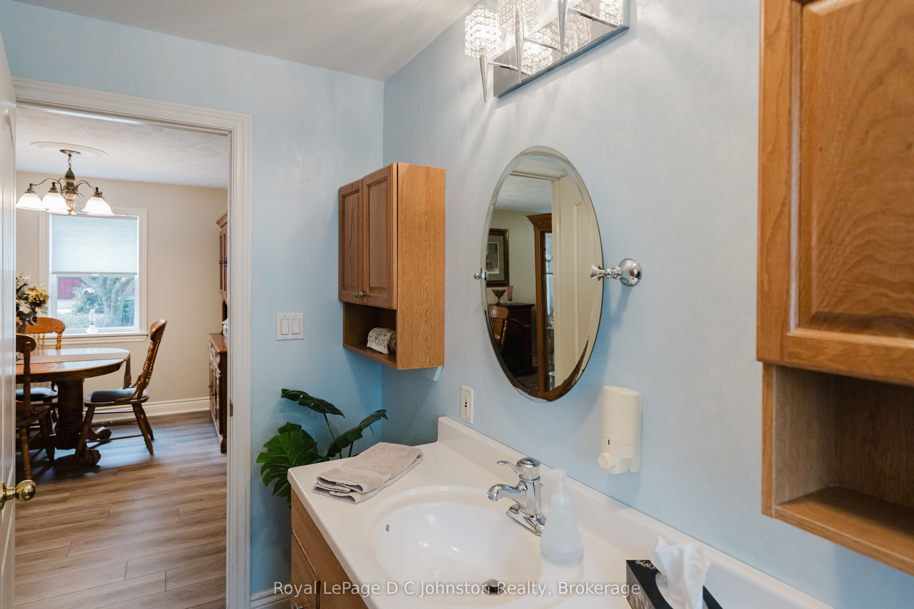 62 Grey Street N Property Photo 18