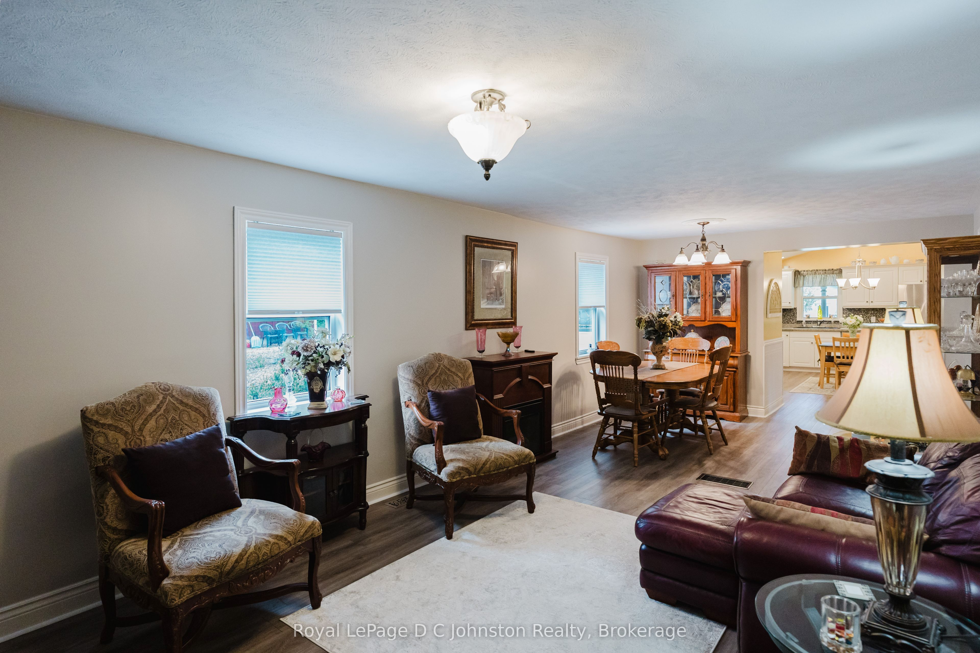 62 Grey Street N Property Photo 24