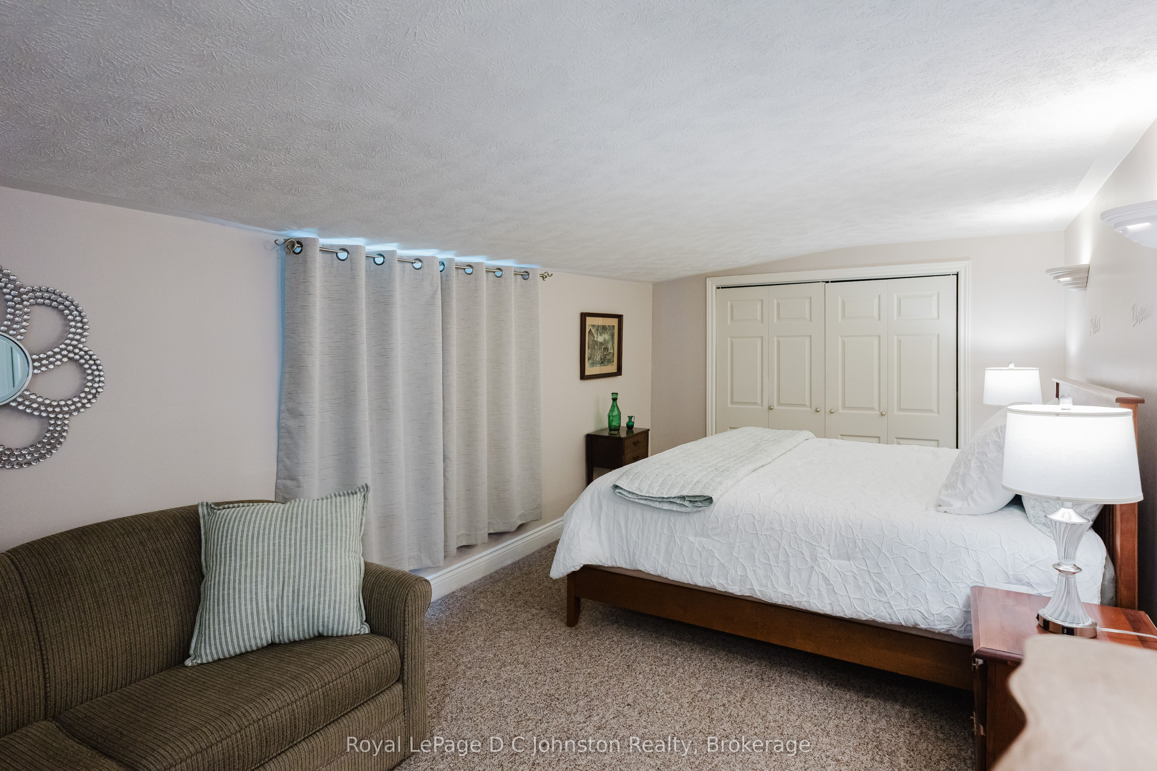 62 Grey Street N Property Photo 32