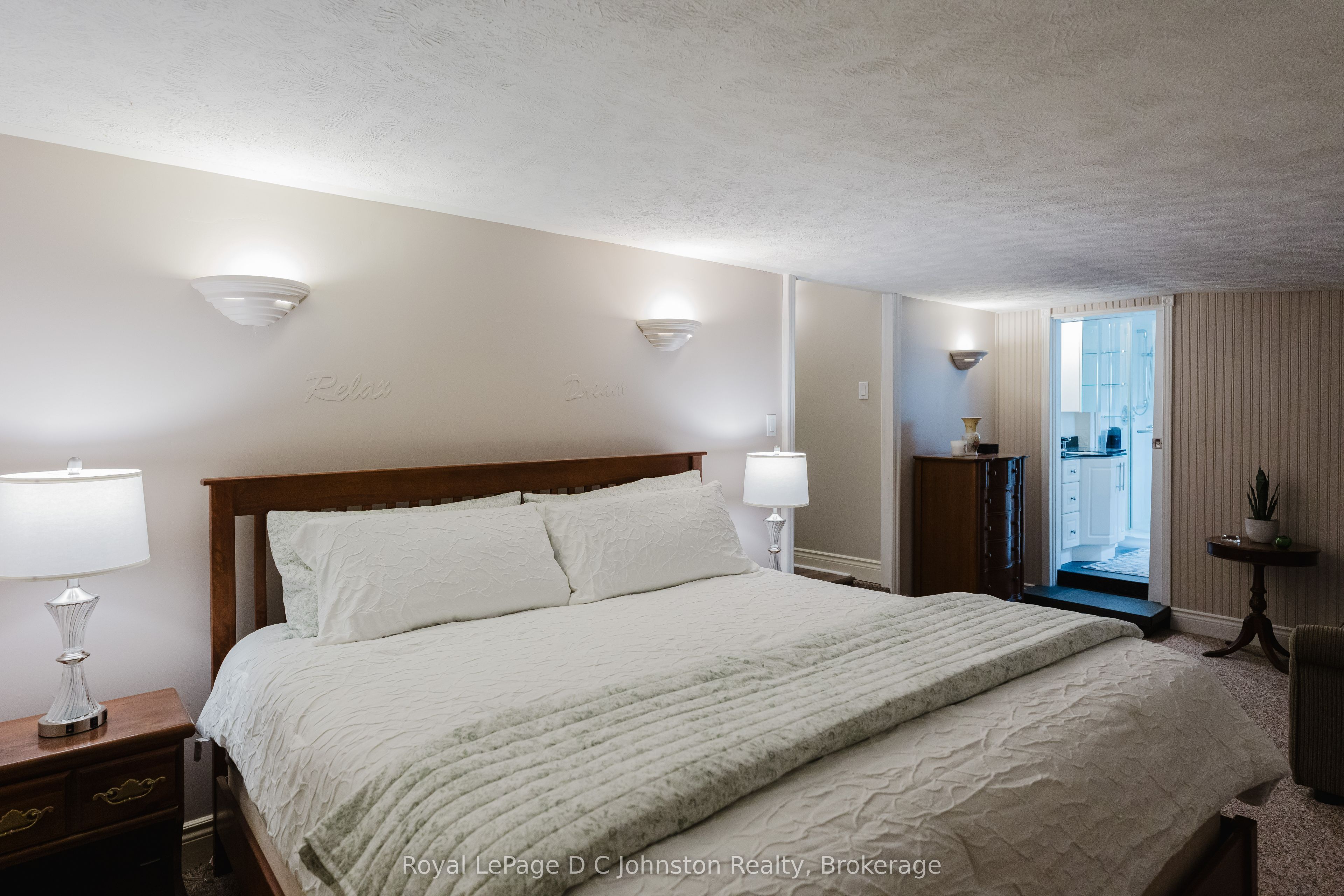 62 Grey Street N Property Photo 33