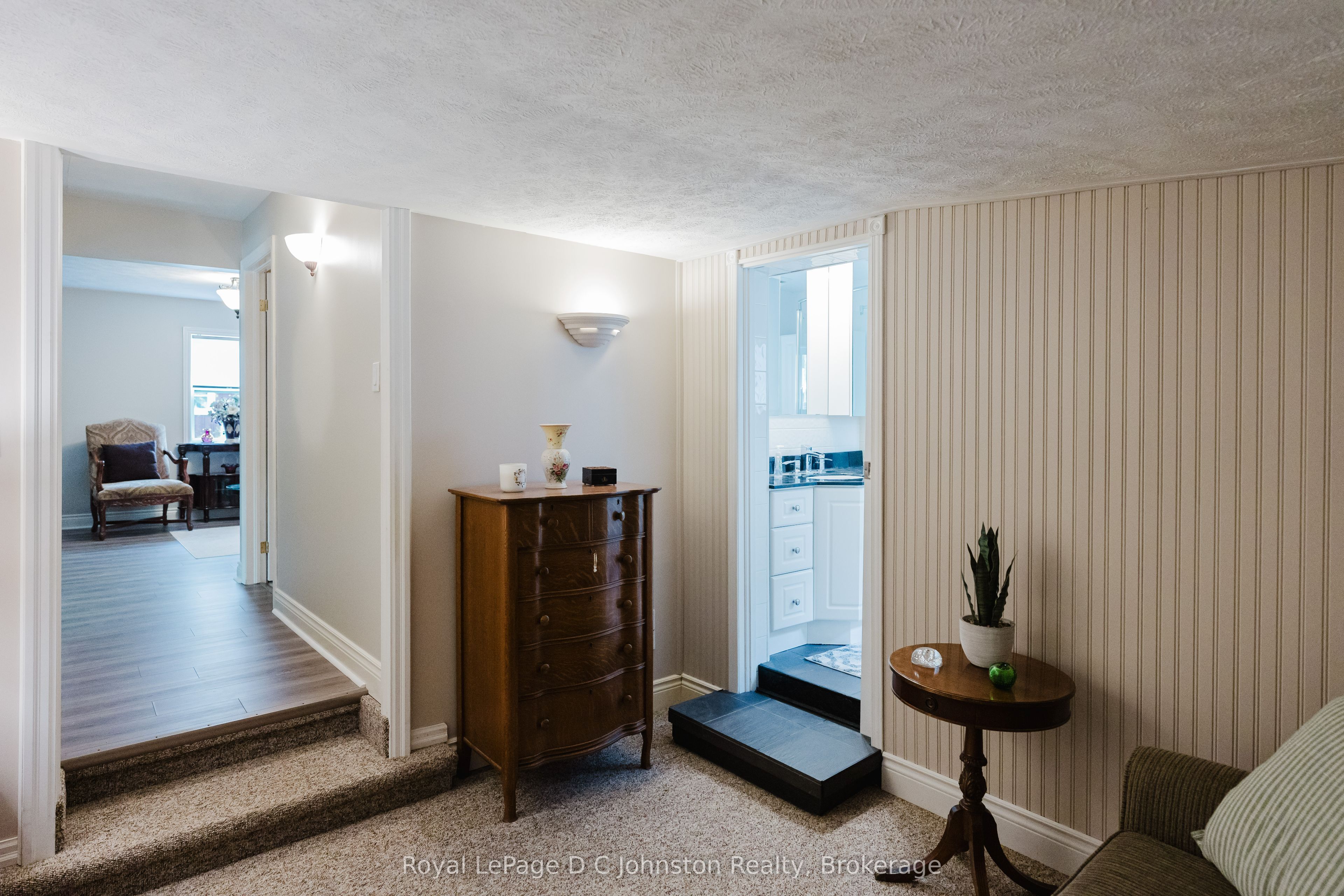 62 Grey Street N Property Photo 35