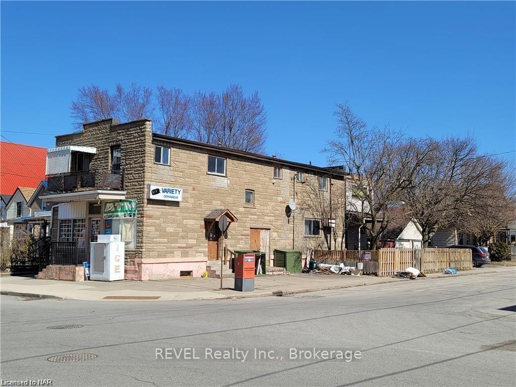 94 Empire St Property Photo