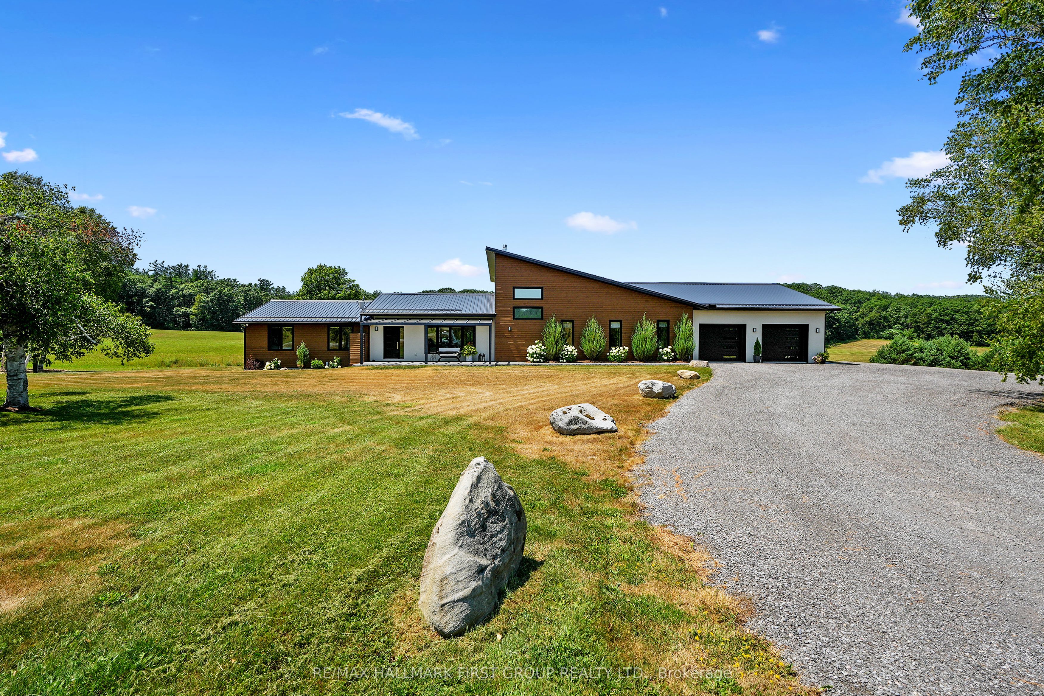 4566 Harwood Road Property Photo 1