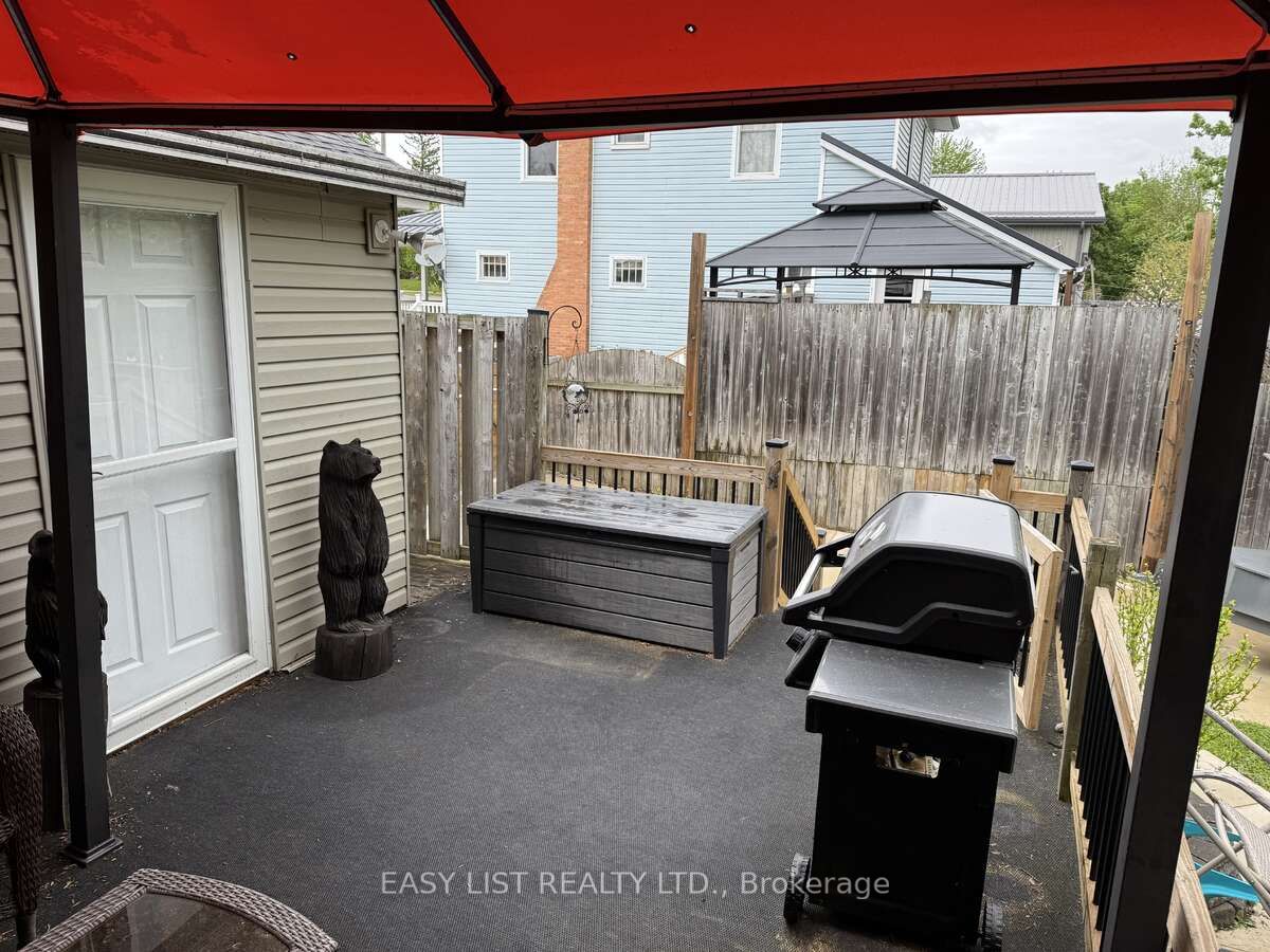 210 Shackleton Street Property Photo 19