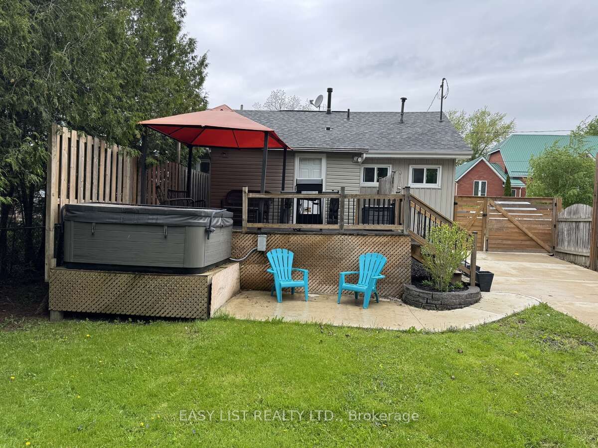 210 Shackleton Street Property Photo 21