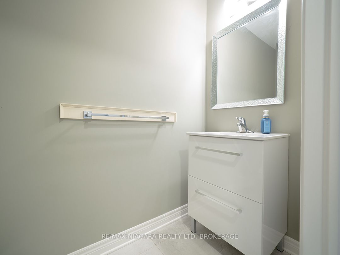 10 Eastman Gateway N/a Property Photo 23