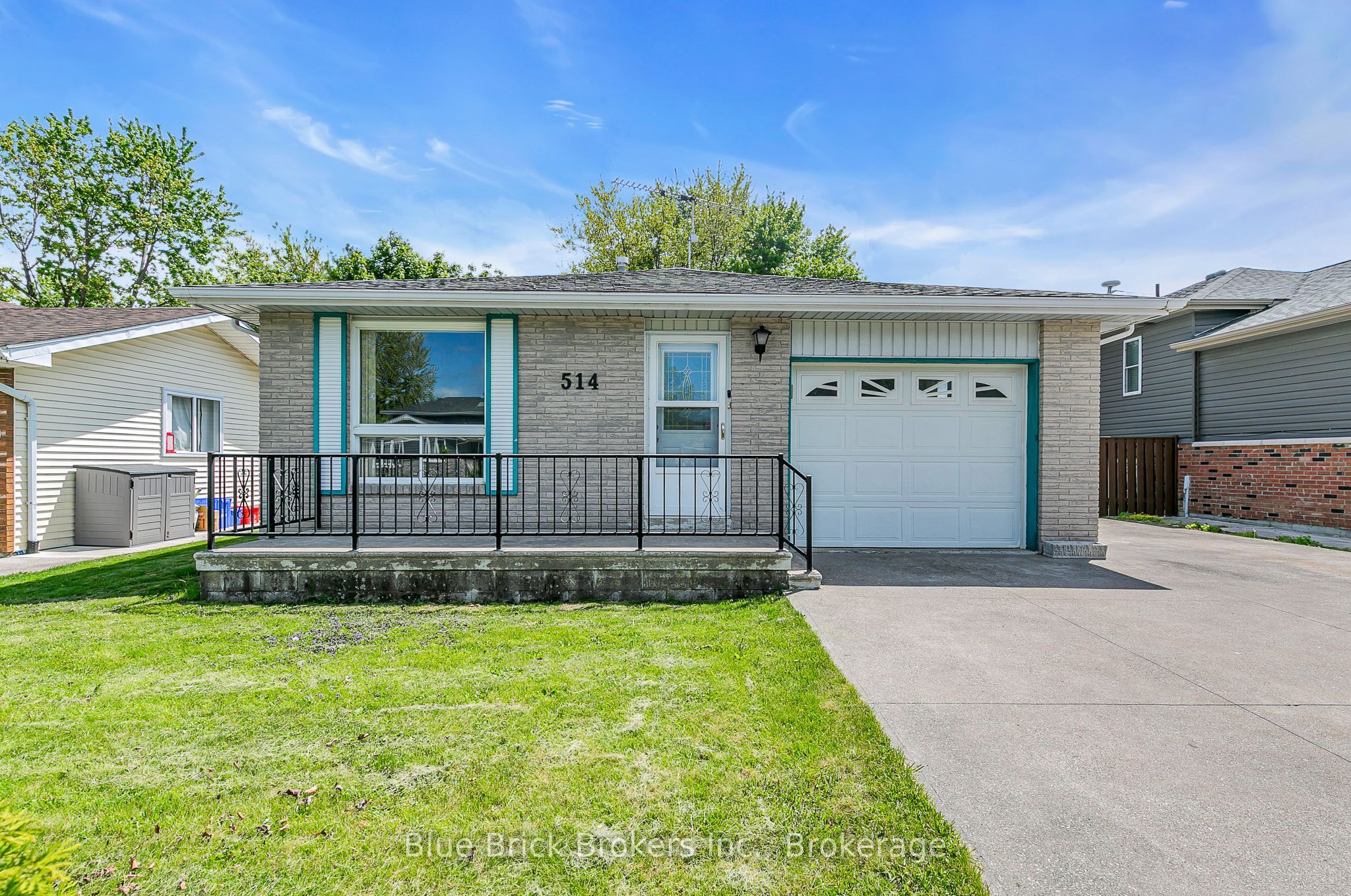 514 Desjardins St Property Photo 1