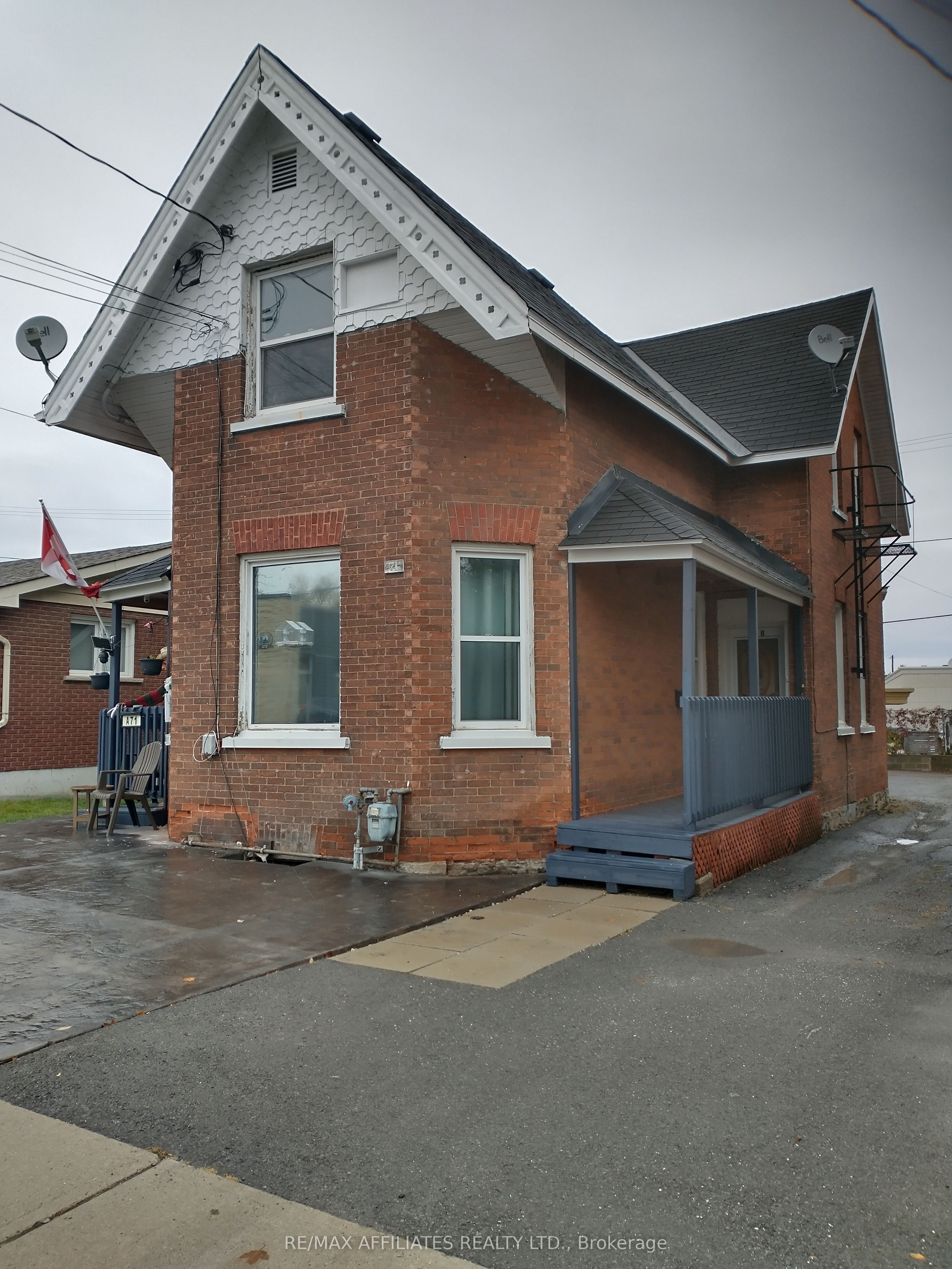 71 Mcgonigal Street W Property Photo 1