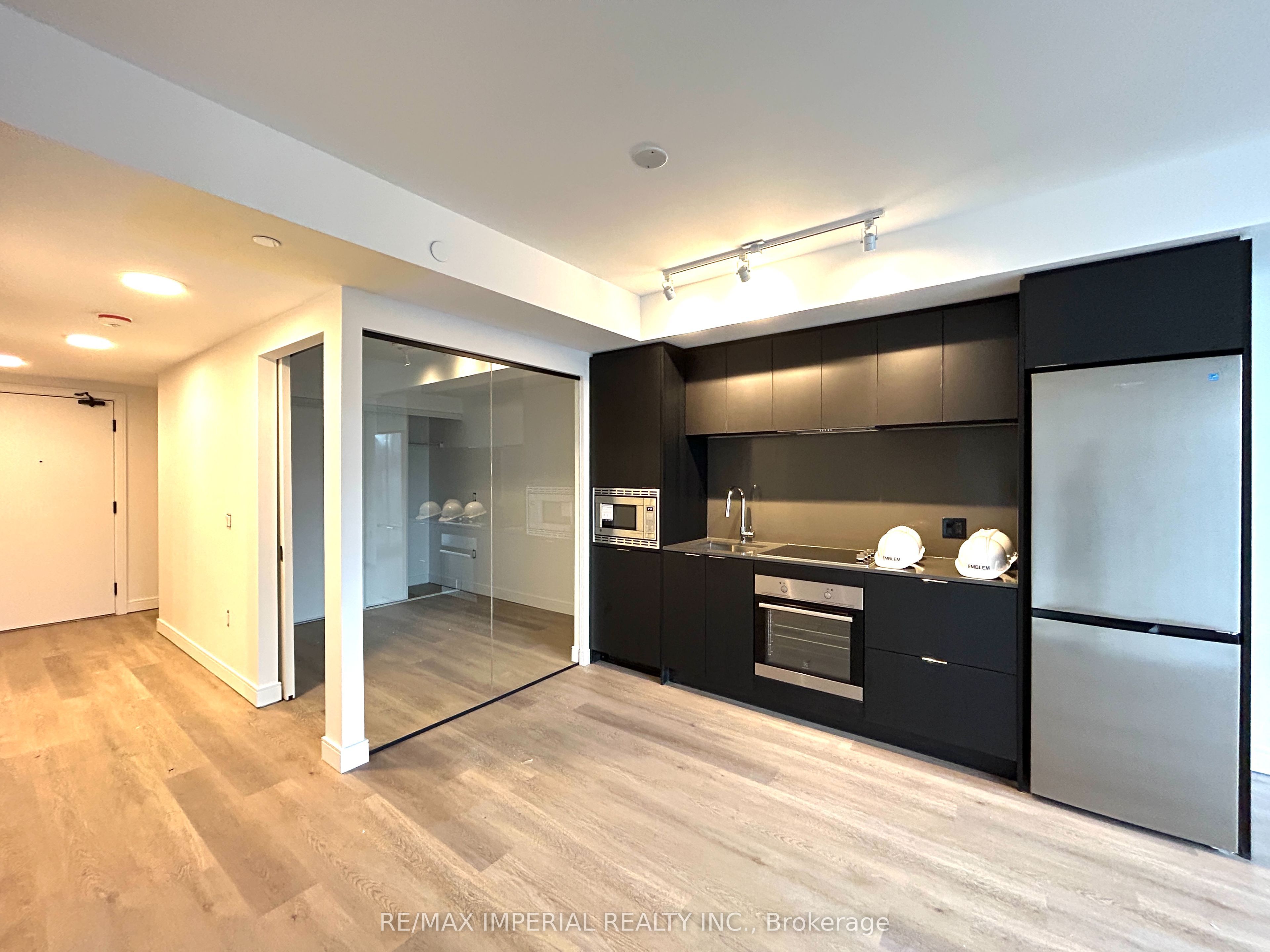 1 Jarvis Street 906 Property Photo 3