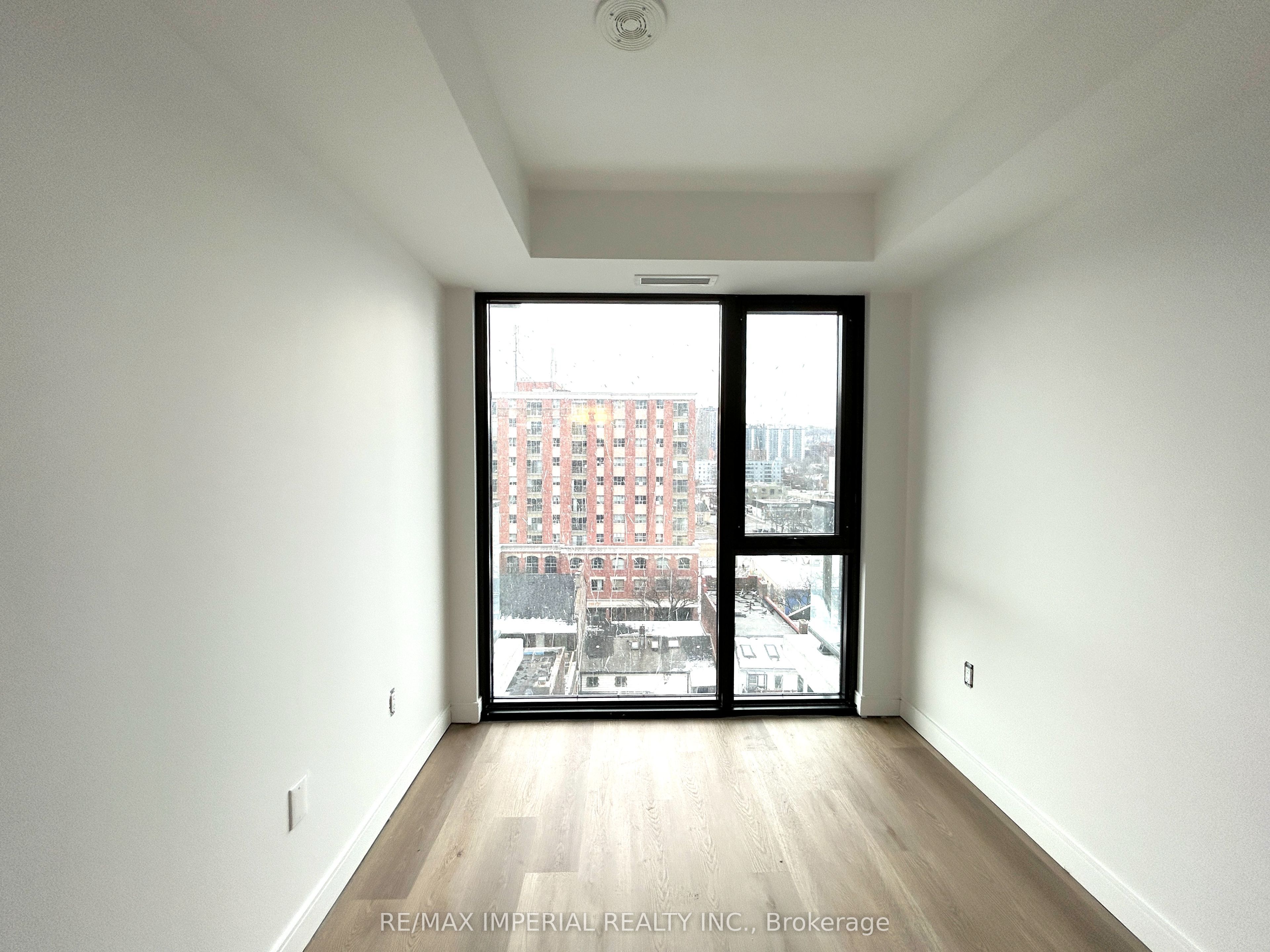 1 Jarvis Street 906 Property Photo 4