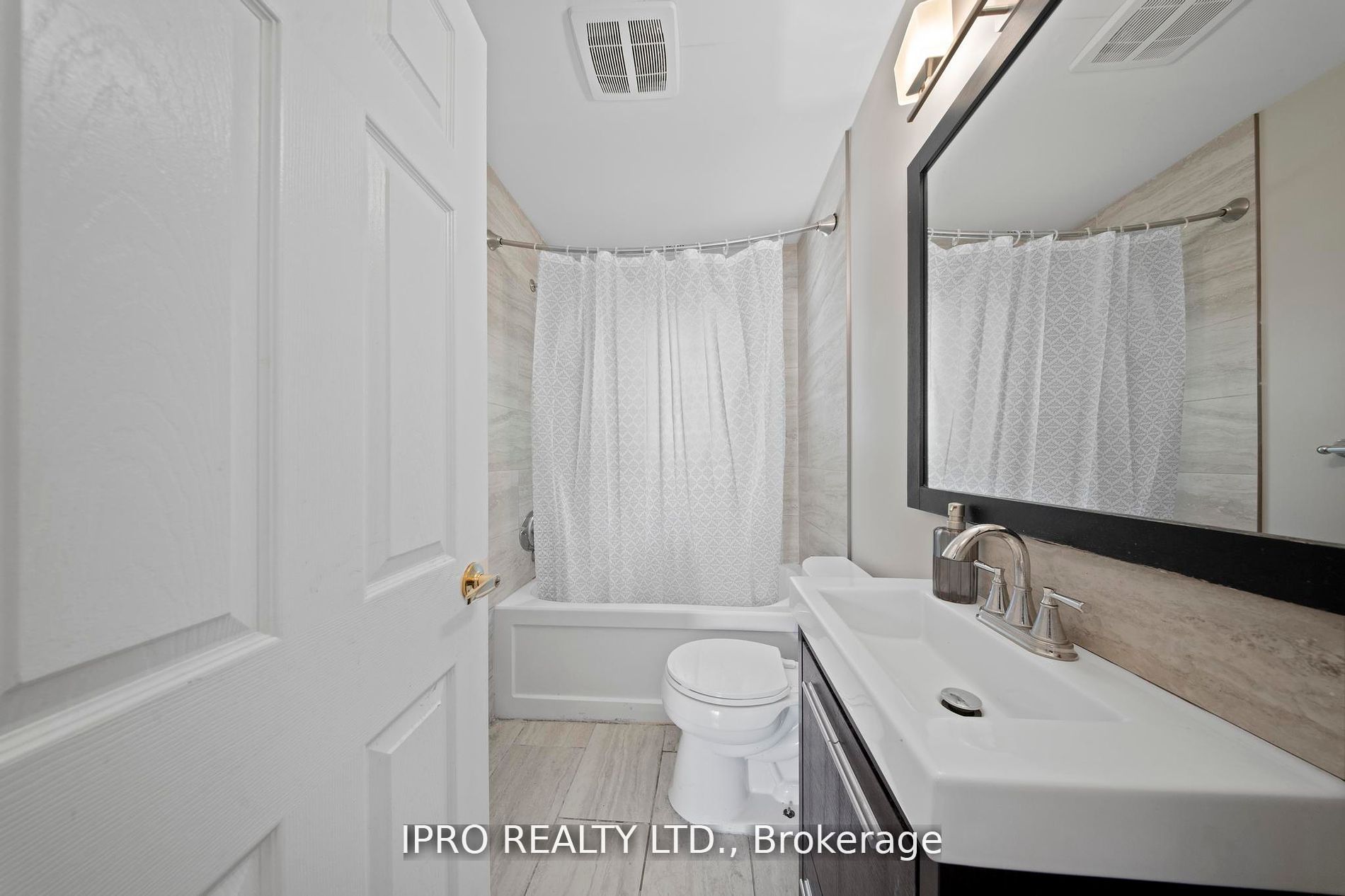 2504 Askin Avenue Property Photo 20