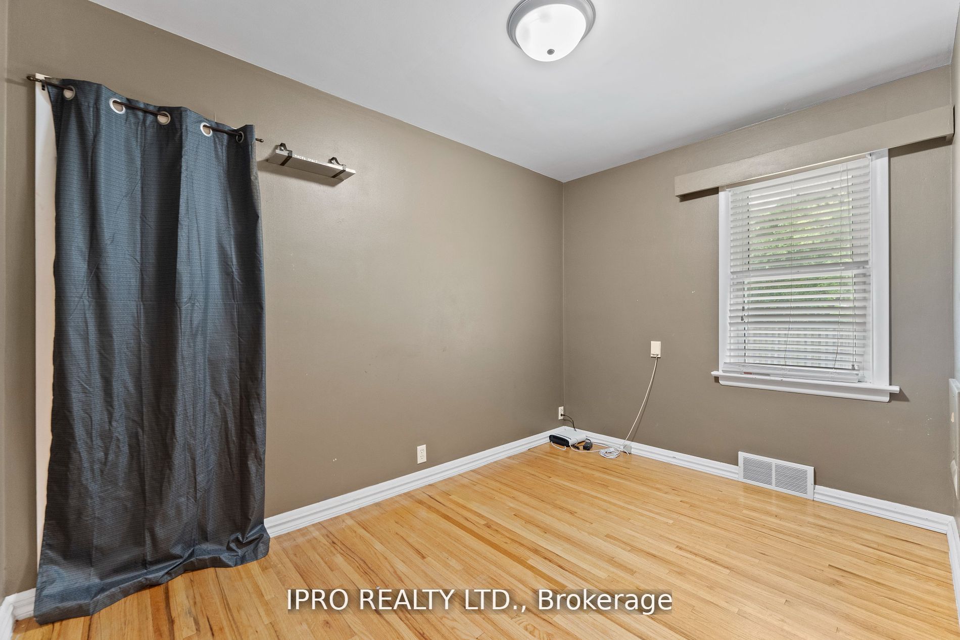 2504 Askin Avenue Property Photo 21