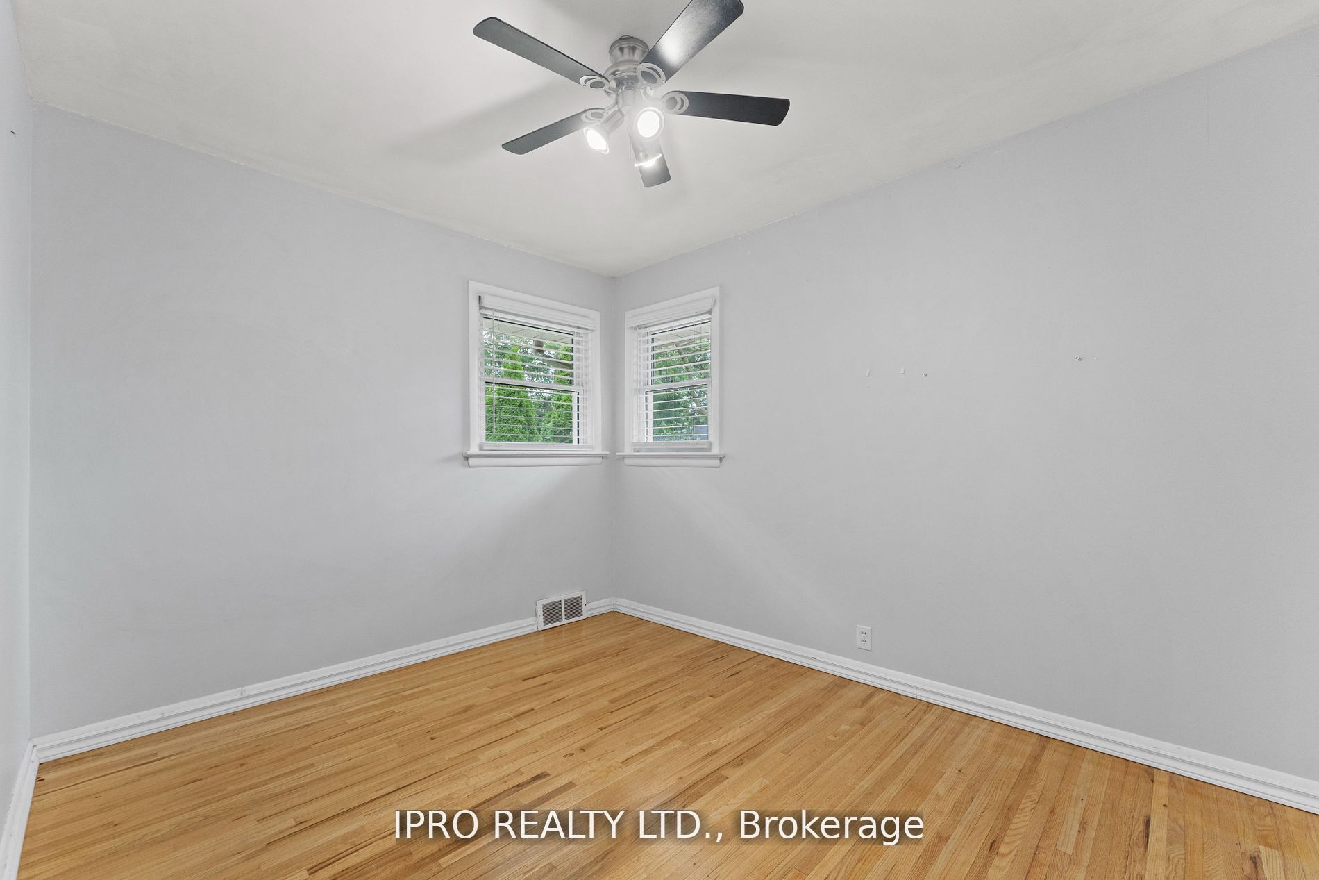 2504 Askin Avenue Property Photo 22