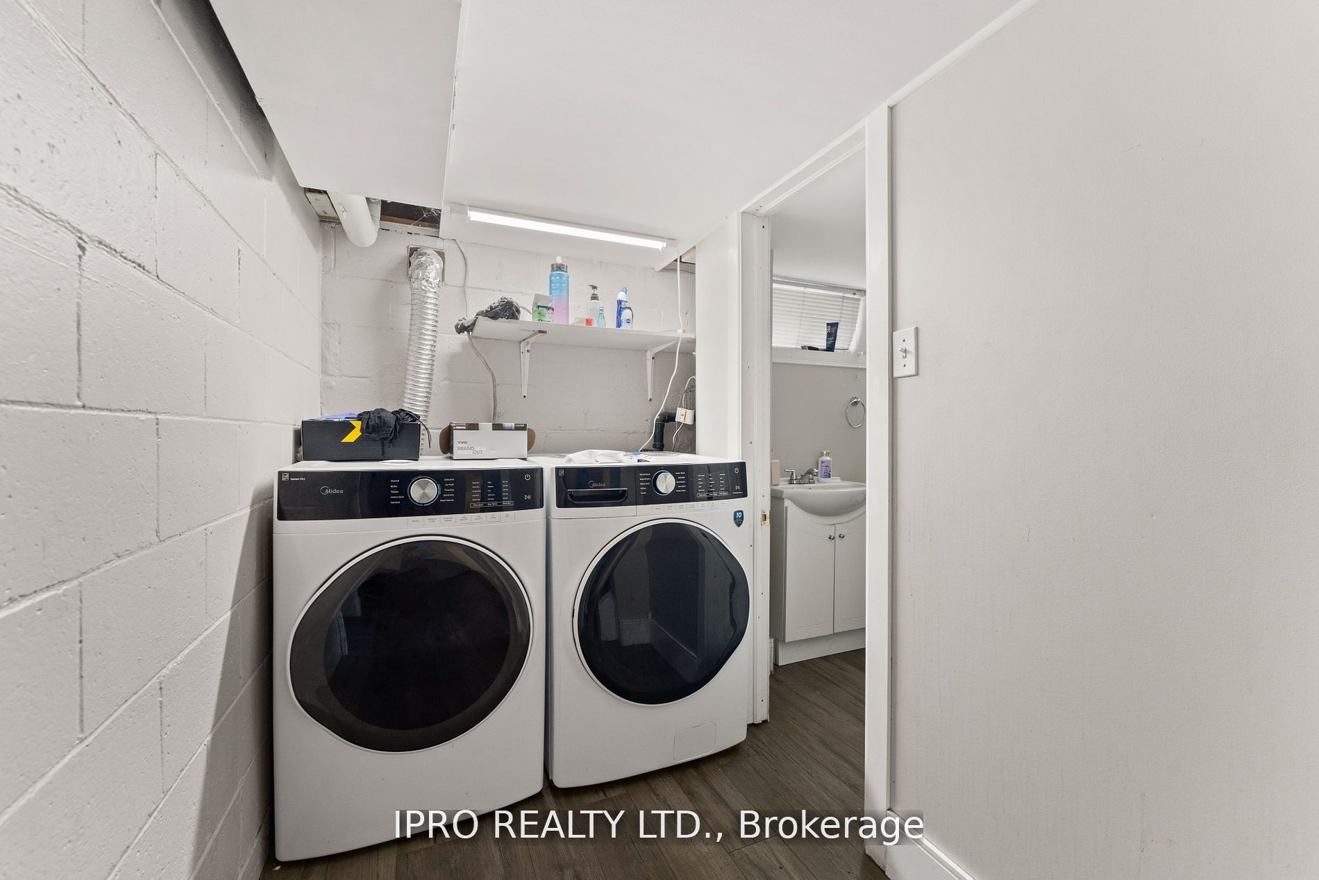 2504 Askin Avenue Property Photo 28