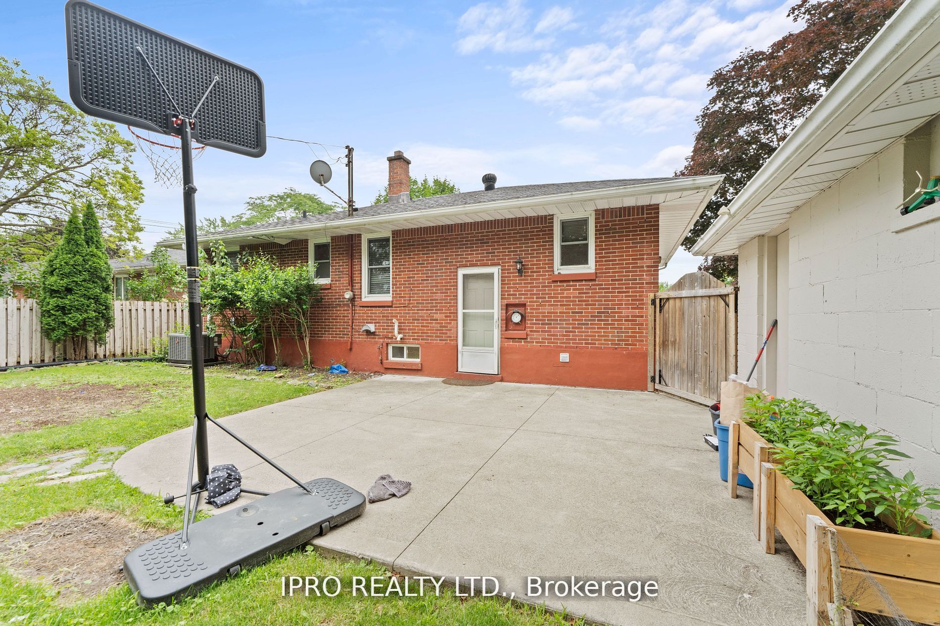 2504 Askin Avenue Property Photo 36