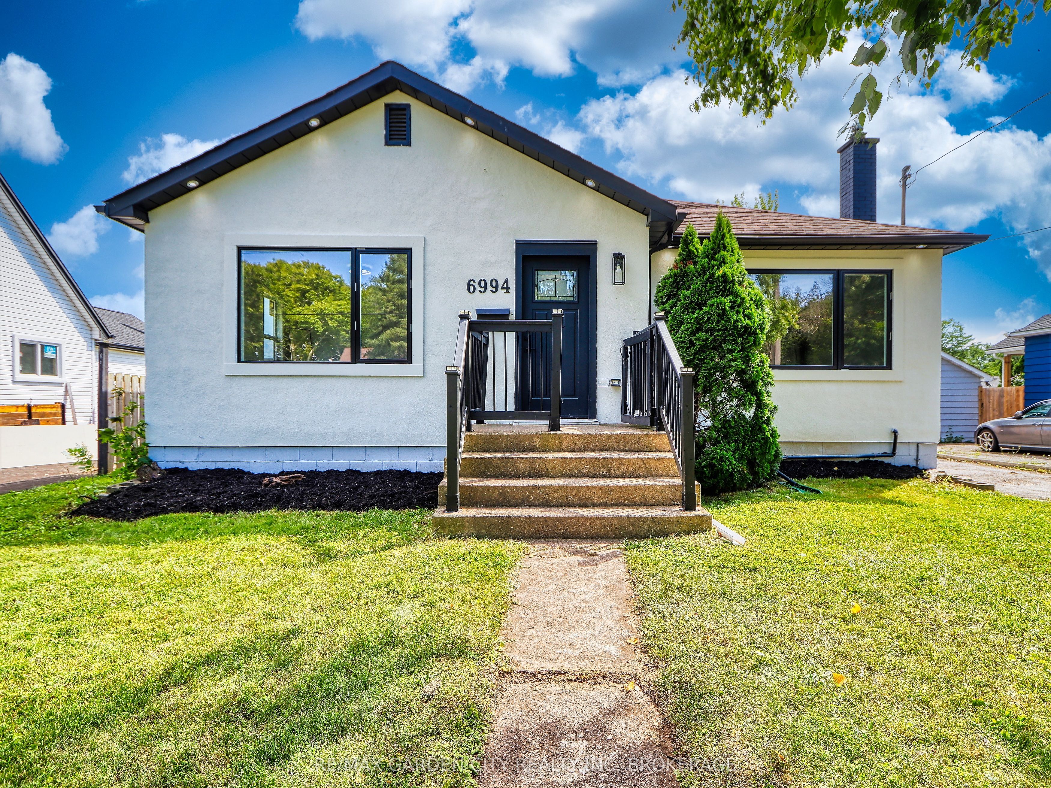 6994 Margaret Street Main Property Photo 1