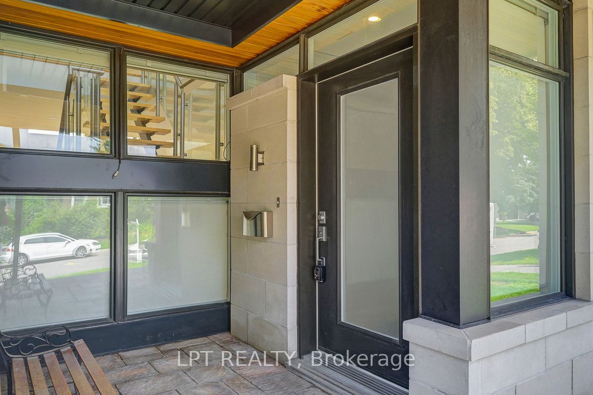 298 Crestview Road Property Photo 4