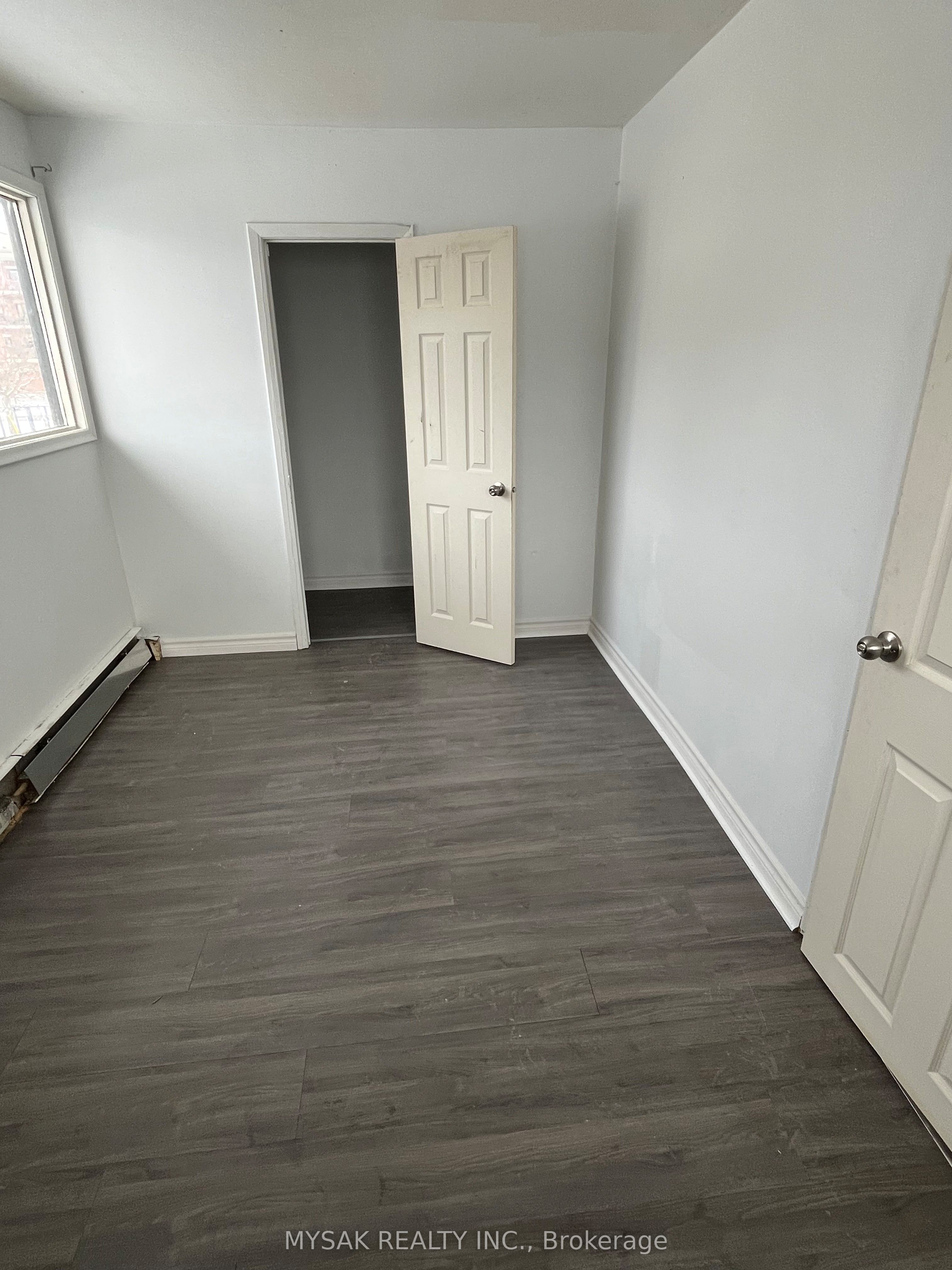 65 Glenelg Street W Property Photo 15