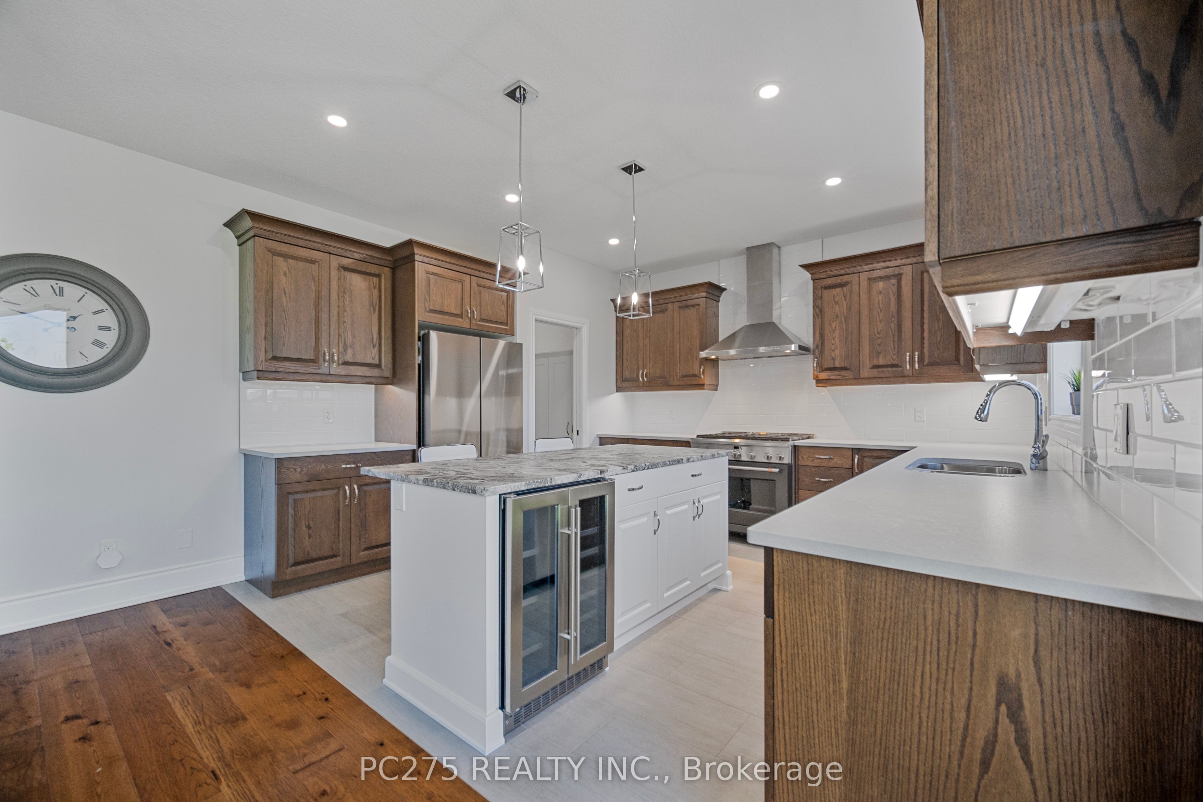 908 Holtby Court Property Photo 11