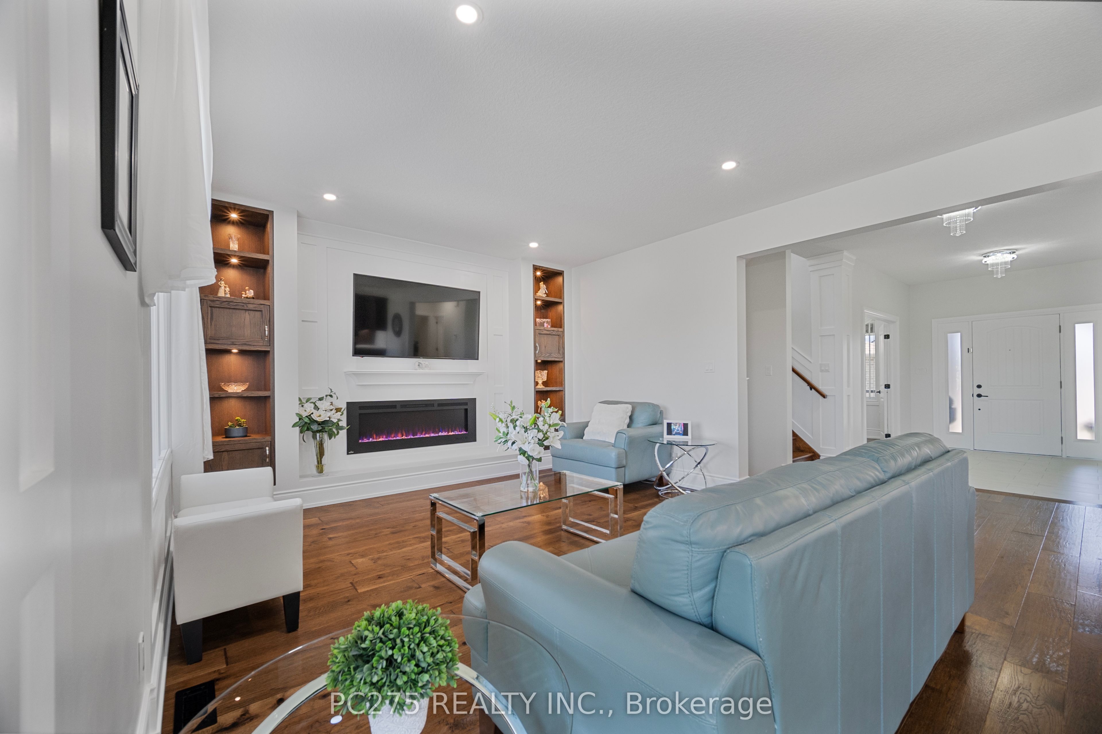908 Holtby Court Property Photo 13